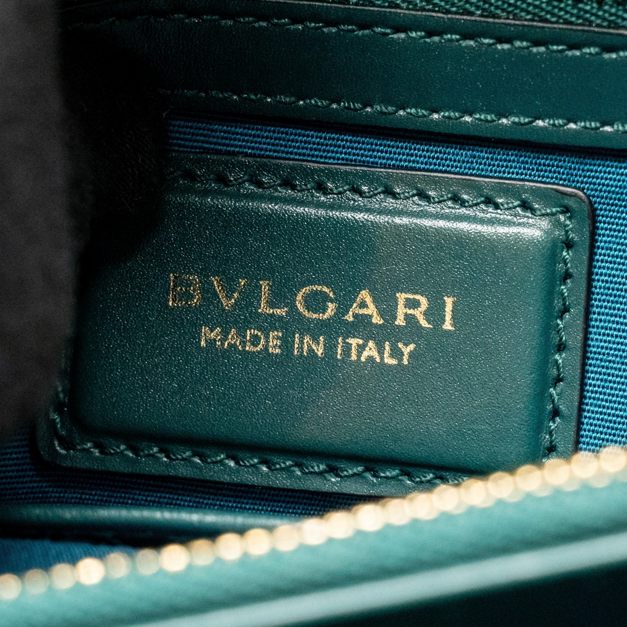 bvlgari-serpenti-forever-flap-bag-calfskin-green-lghw-copy