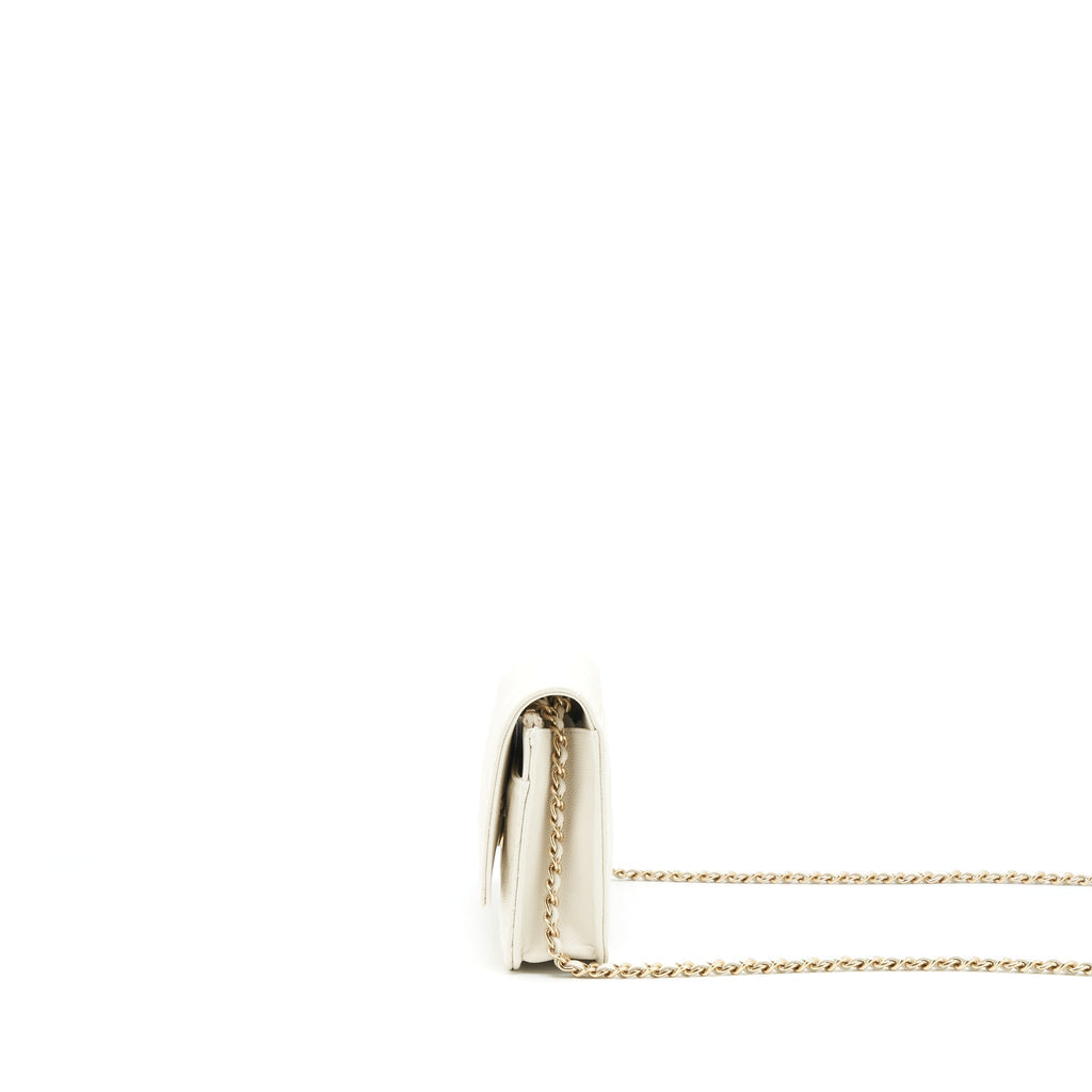 chanel-classic-wallet-on-chain-caviar-white-lghw-microchip