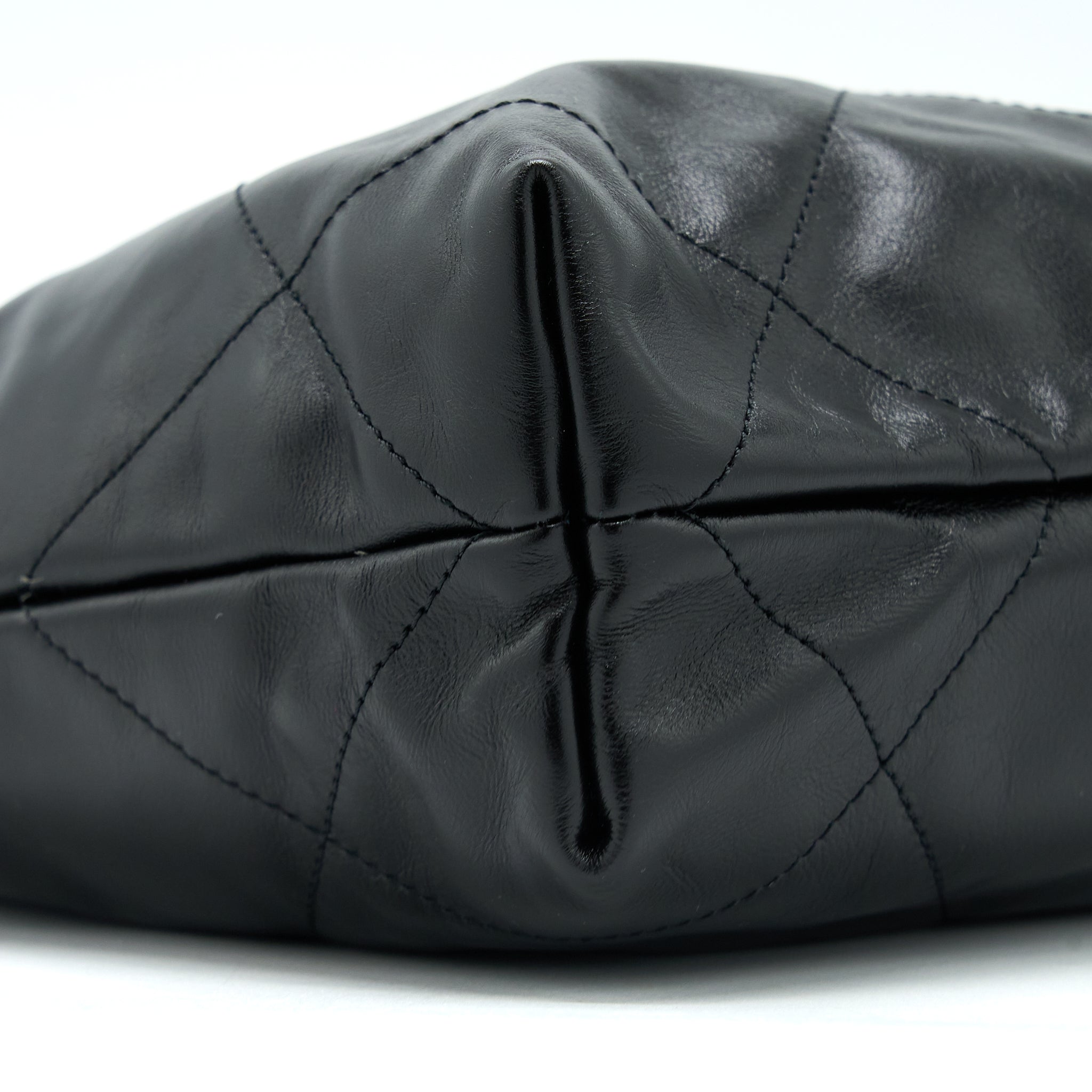 chanel-small-22-bag-calfskin-black-ghw-microchip