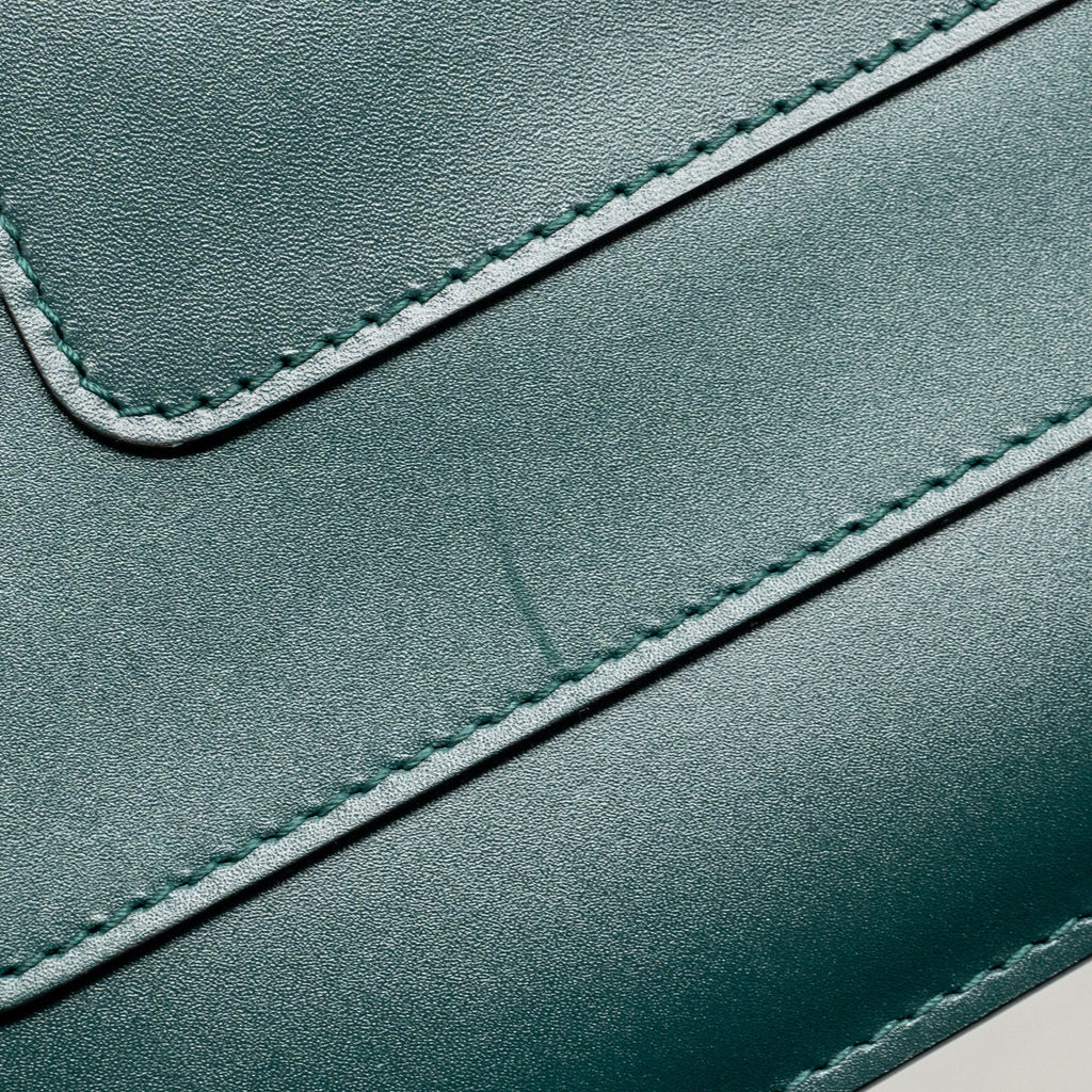 bvlgari-serpenti-forever-flap-bag-calfskin-green-lghw-copy