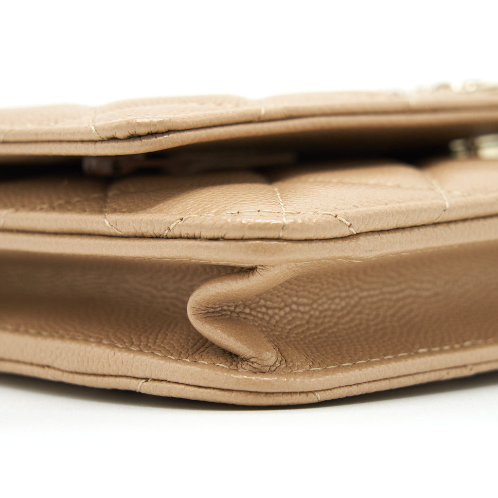 chanel-22s-detailed-logo-wallet-on-chain-caviar-dark-beige-with-lghw-microchip
