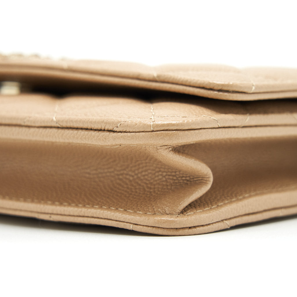 chanel-22s-detailed-logo-wallet-on-chain-caviar-dark-beige-with-lghw-microchip