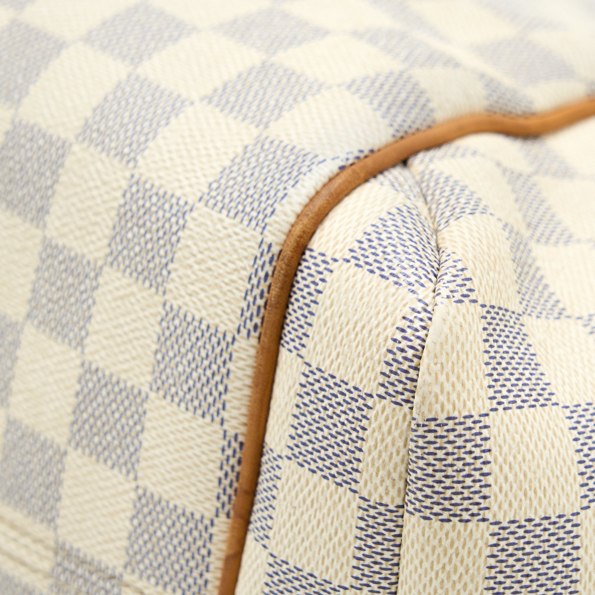 louis-vuitton-totally-mm-damier-azur-ghw