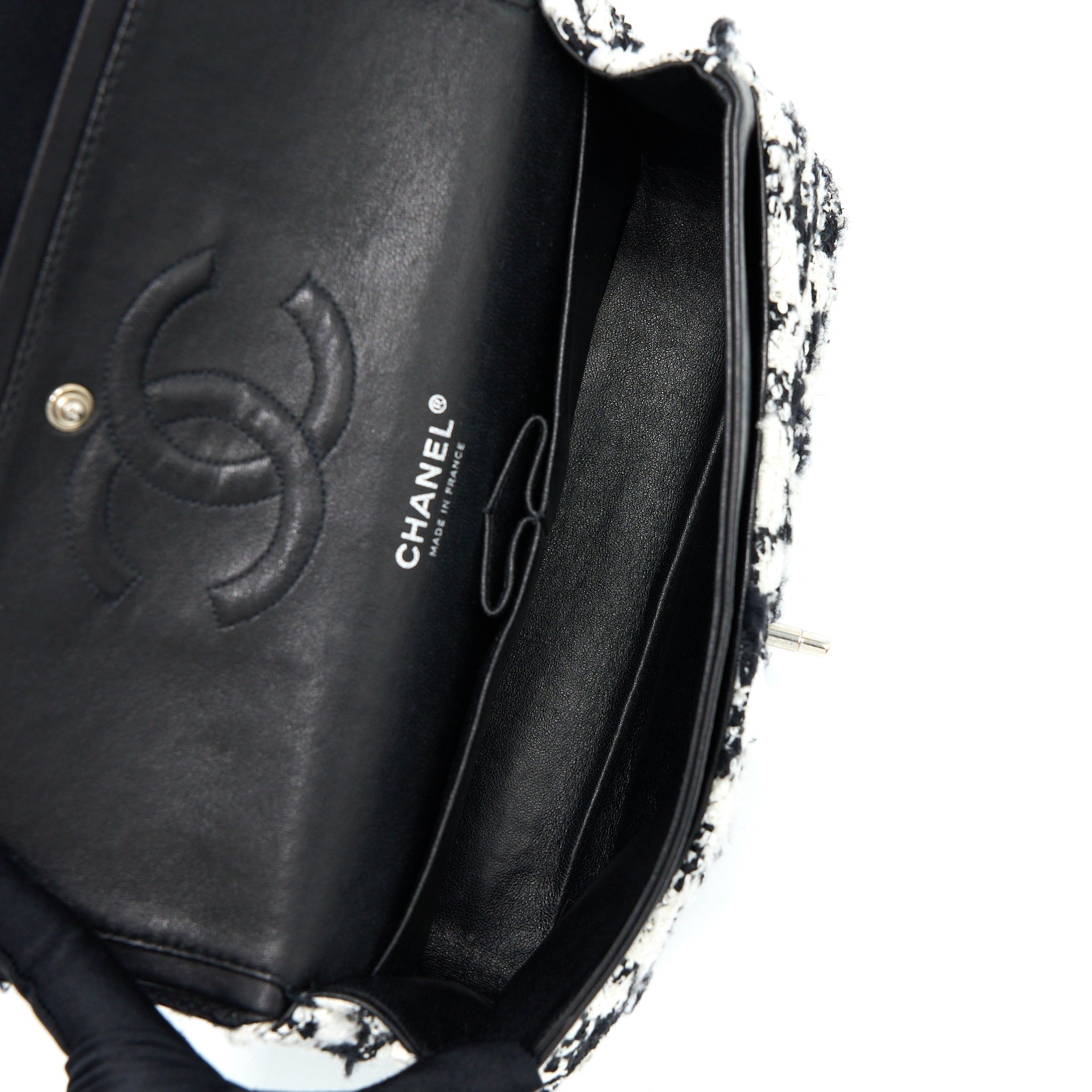 chanel-vintage-medium-classic-flap-bag-tweed-black-and-white-shw