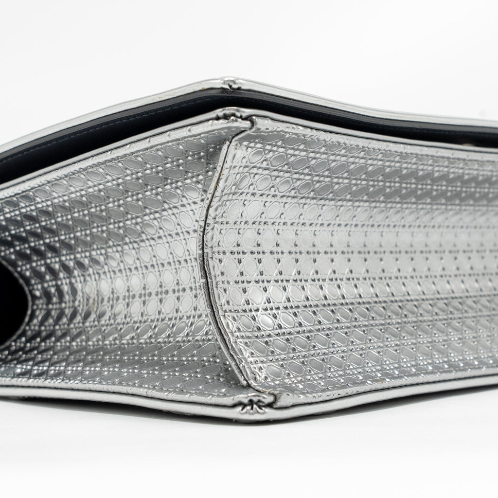 dior-diorama-flap-bag-patent-micro-cannage-leather-metallic-silver-shw