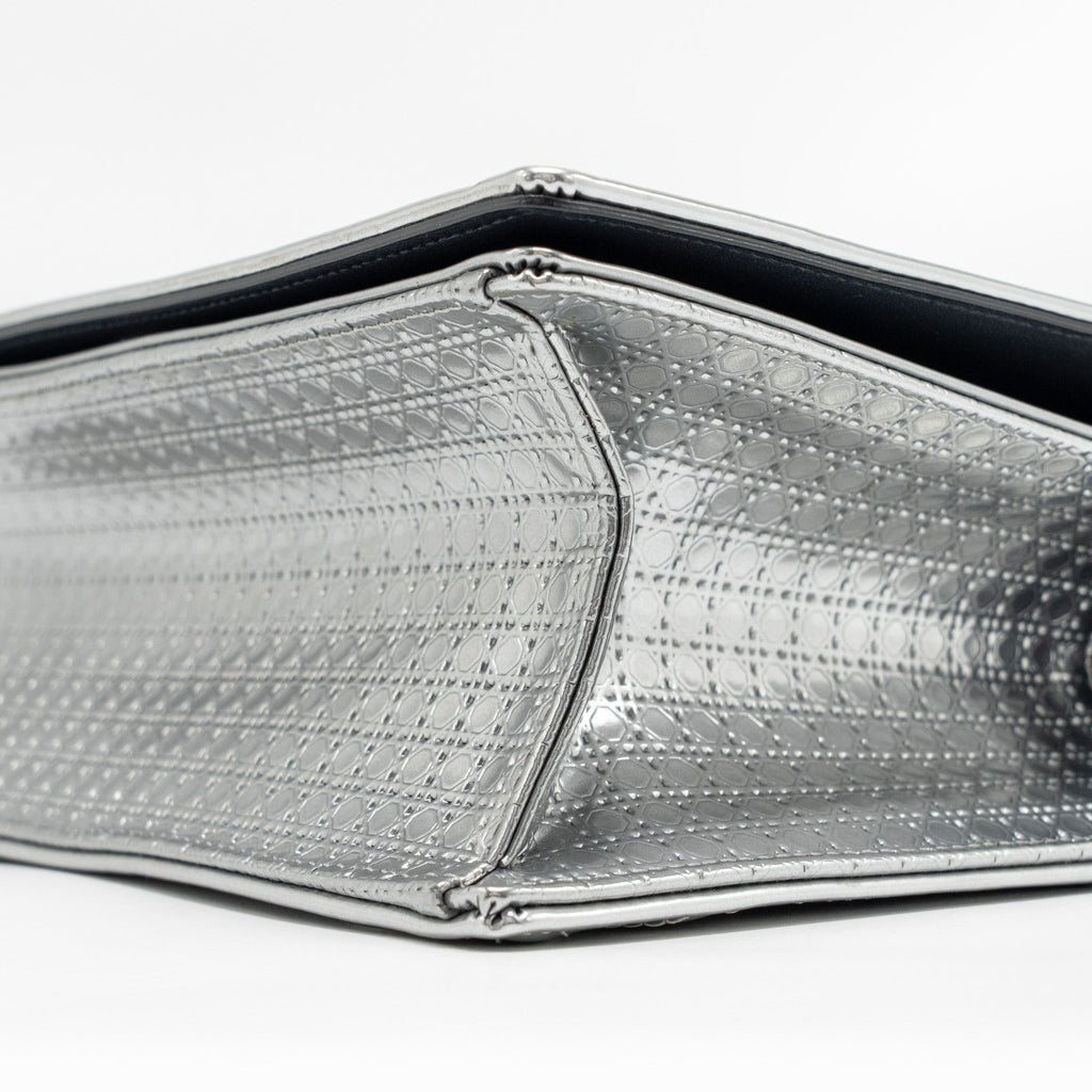 dior-diorama-flap-bag-patent-micro-cannage-leather-metallic-silver-shw
