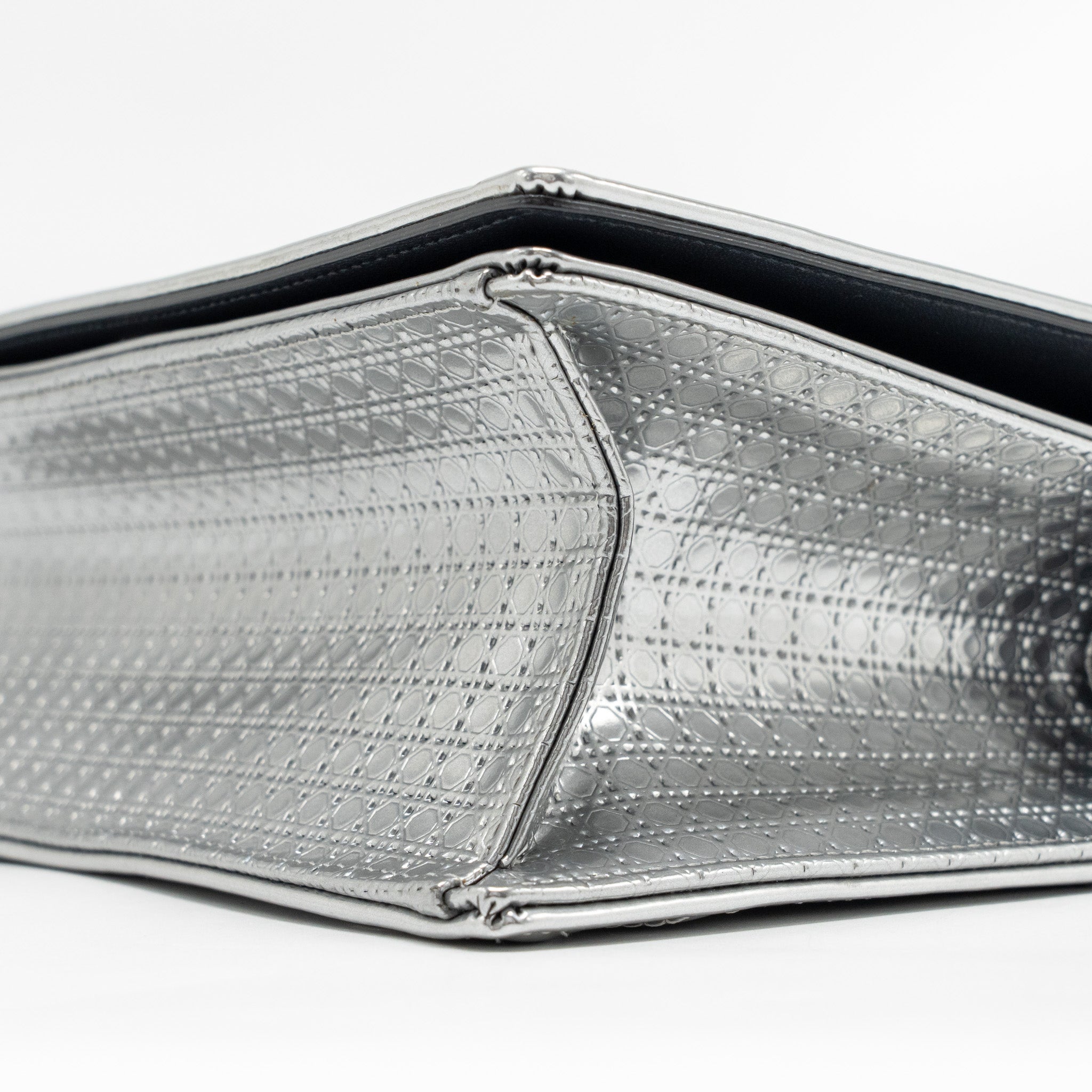 dior-diorama-flap-bag-patent-micro-cannage-leather-metallic-silver-shw