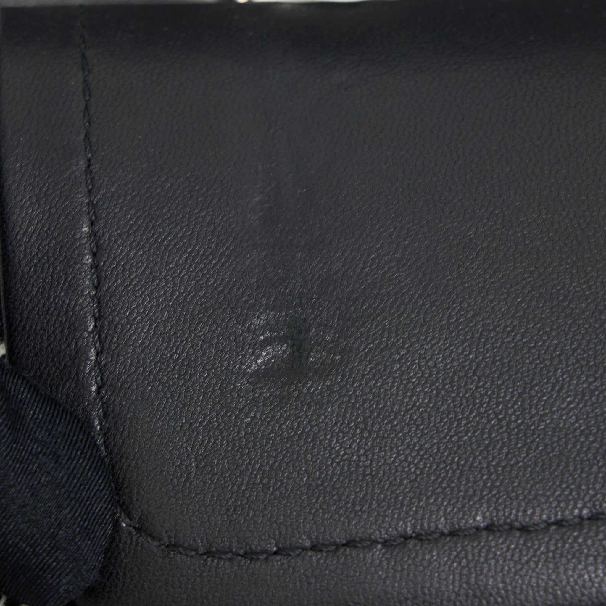 chanel-vintage-medium-classic-flap-bag-tweed-black-and-white-shw