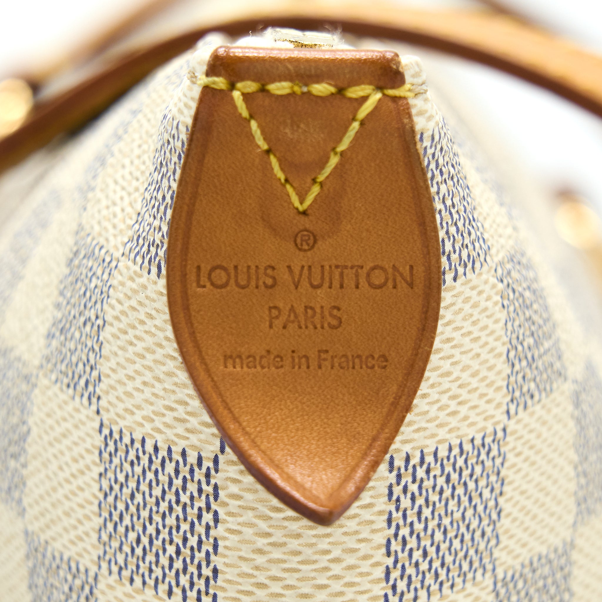 louis-vuitton-totally-mm-damier-azur-ghw