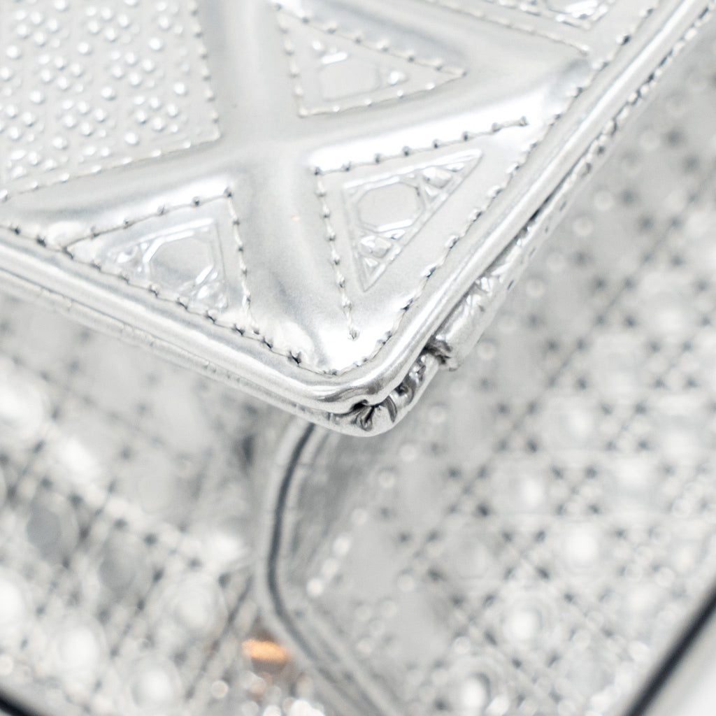 dior-diorama-flap-bag-patent-micro-cannage-leather-metallic-silver-shw