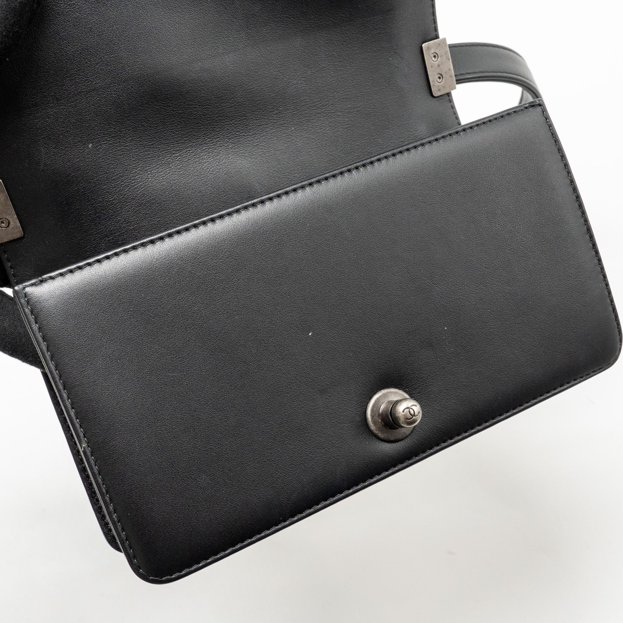 chanel-small-boy-bag-calfskin-black-shw