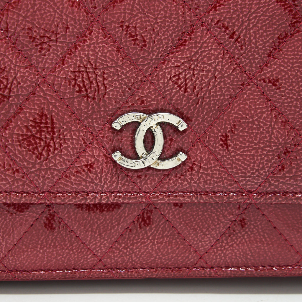 chanel-wallet-on-chain-patent-leather-red-shw