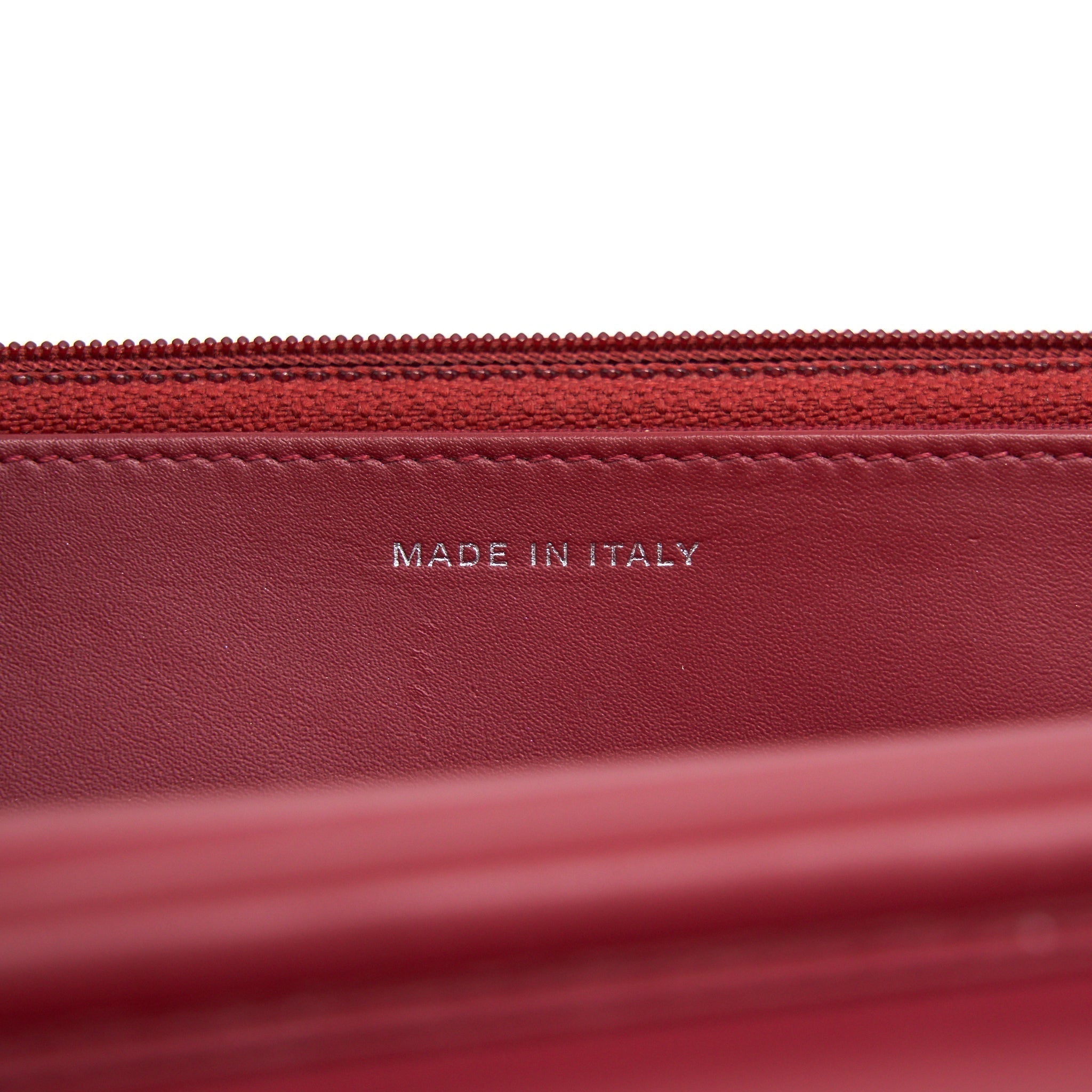 chanel-wallet-on-chain-patent-leather-red-shw