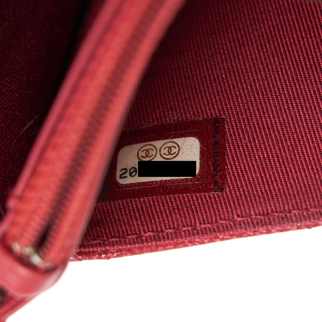 chanel-wallet-on-chain-patent-leather-red-shw