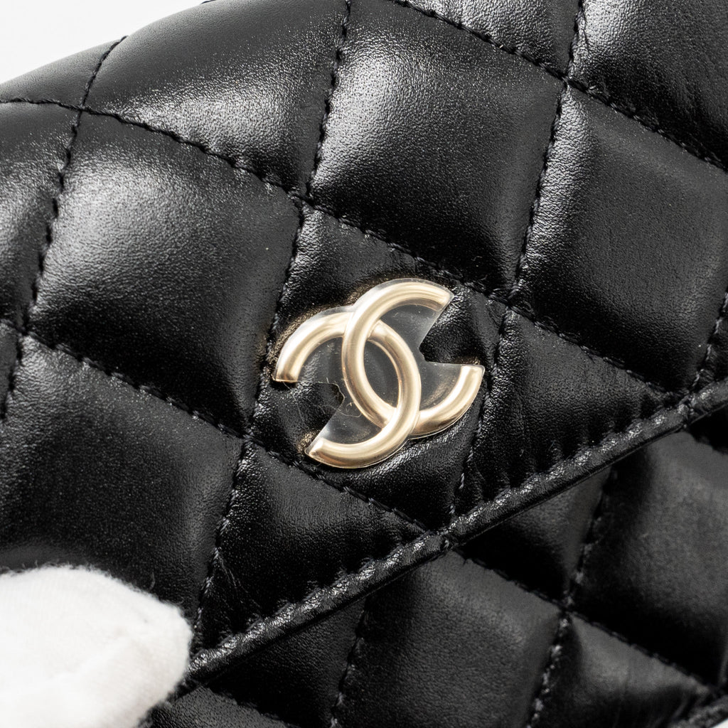 chanel-maxi-pearl-clutch-with-chain-lambskin-black-lghw