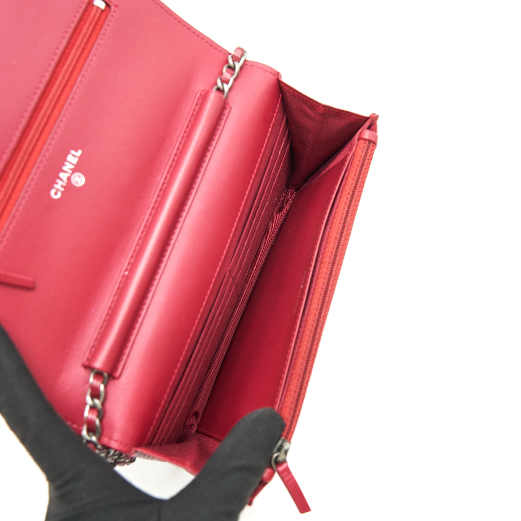 chanel-wallet-on-chain-patent-leather-red-shw