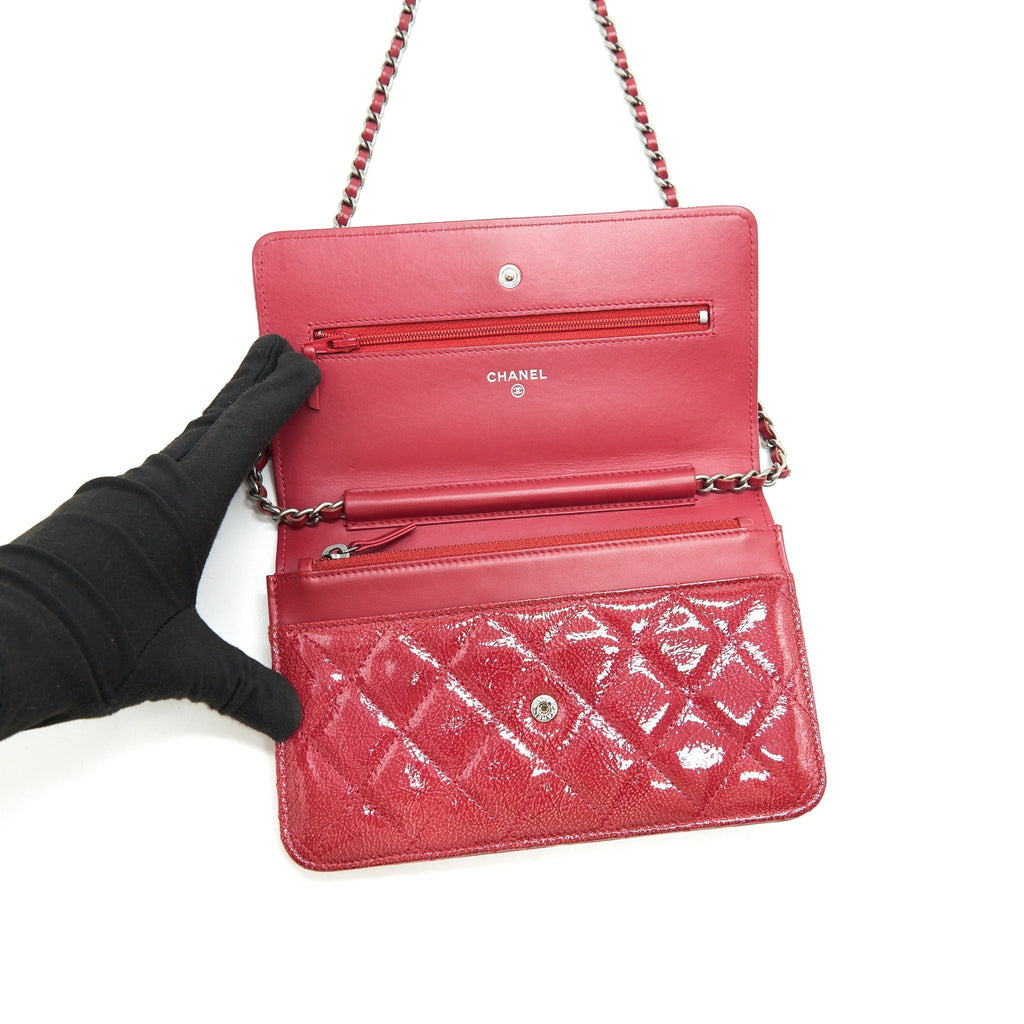 chanel-wallet-on-chain-patent-leather-red-shw