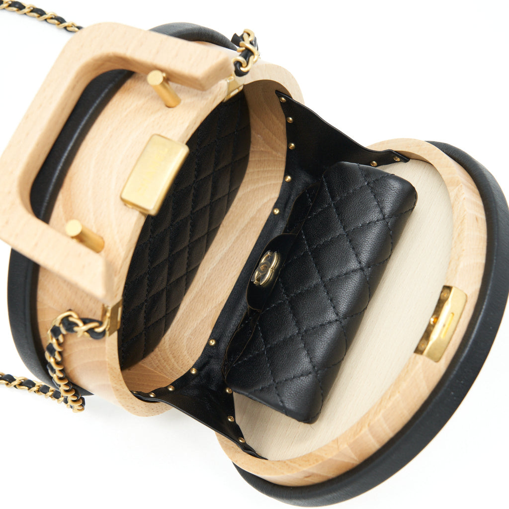chanel-22c-small-vanity-case-beech-wood-calfskin-beige-black-with-ghw