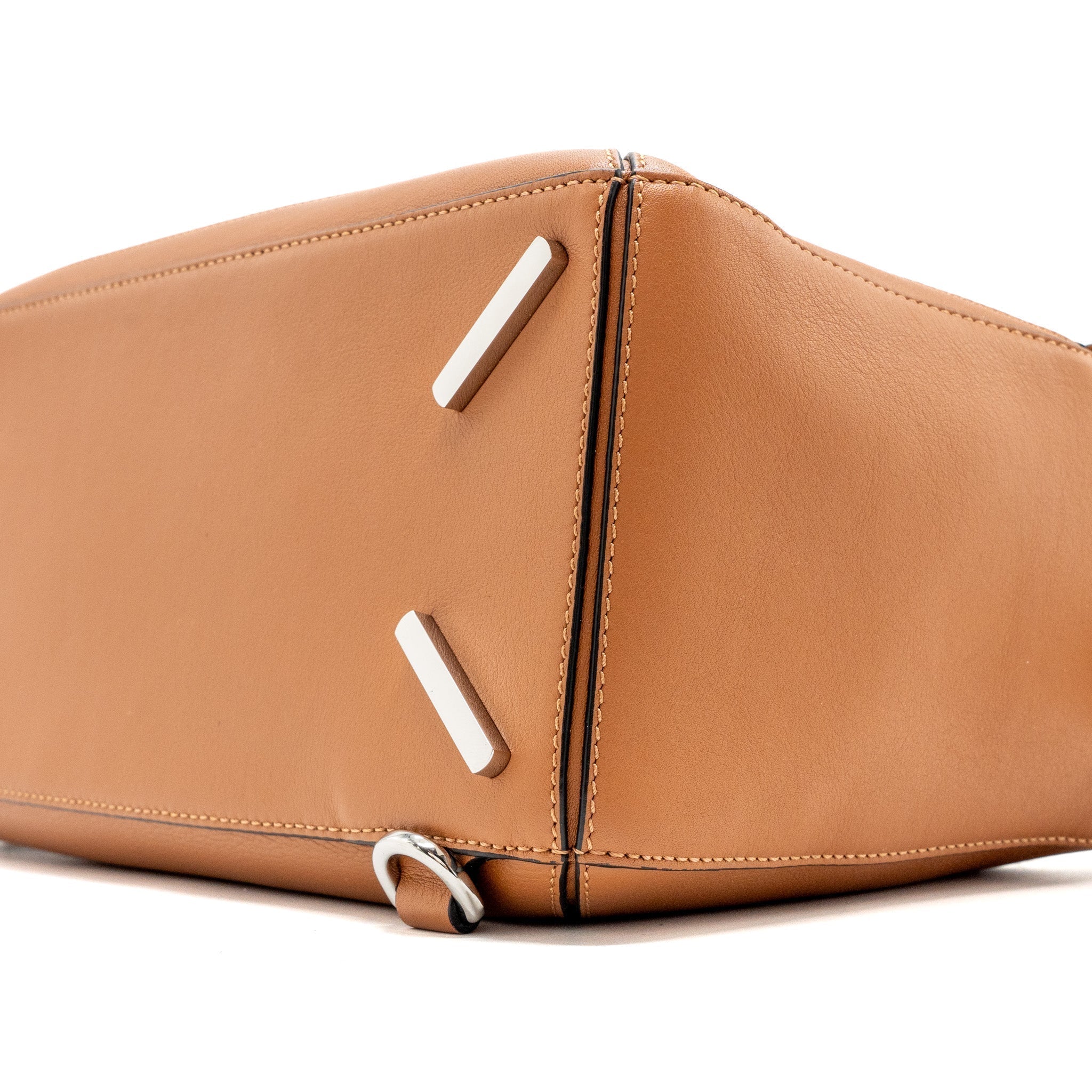 loewe-puzzle-bag-in-classic-calfskin-tan-shw-1
