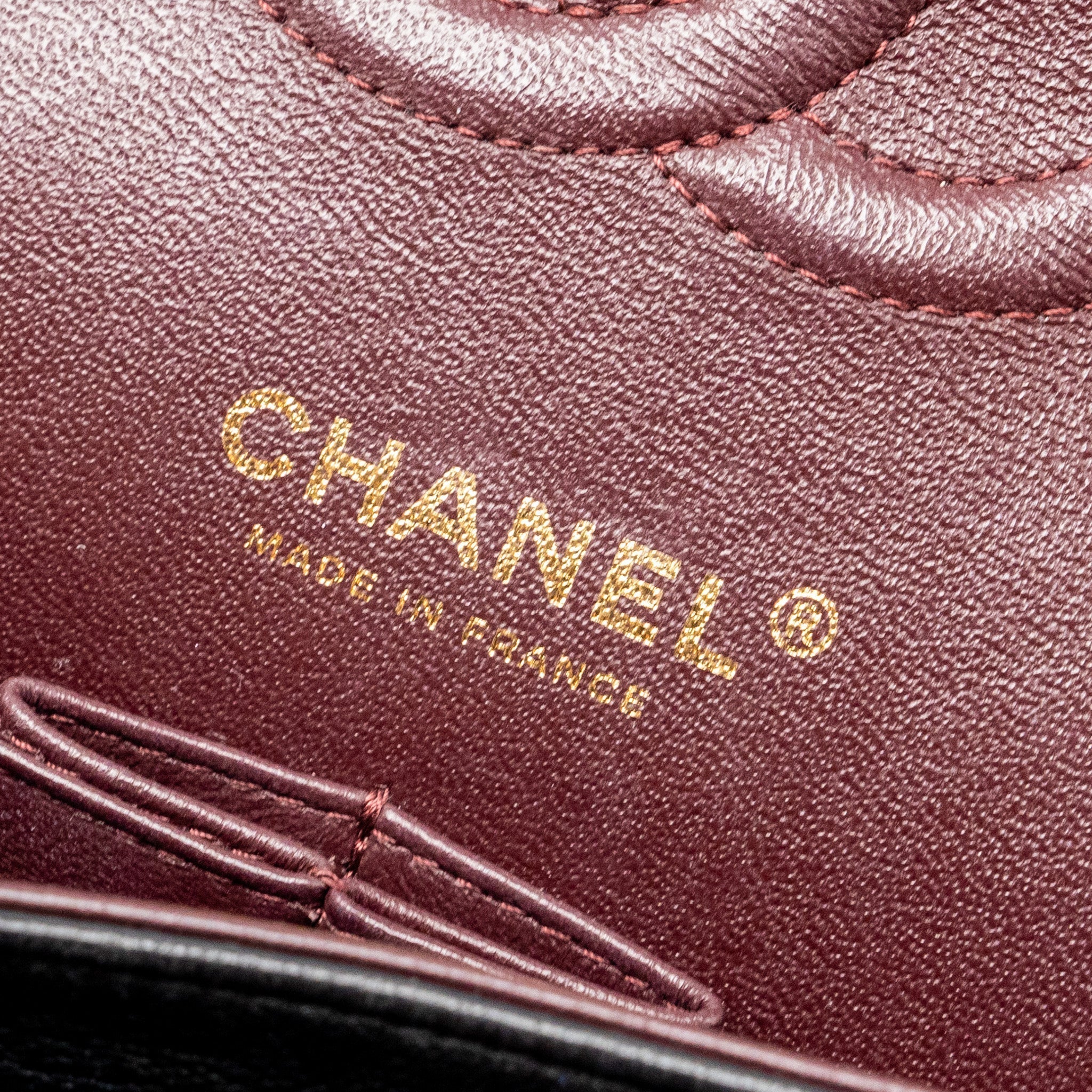 chanel-medium-classic-double-flap-bag-chevron-lambskin-black-lghw-copy-1