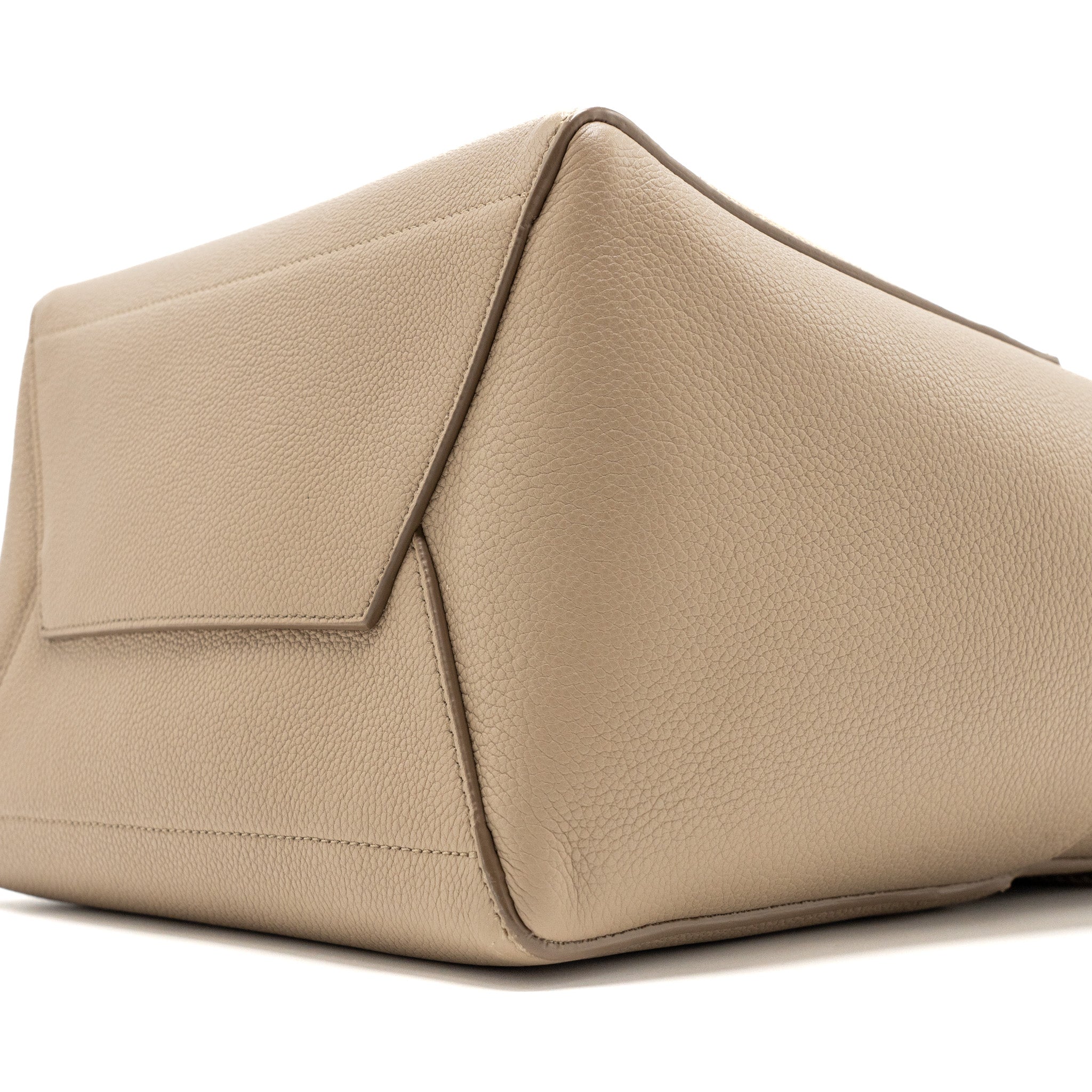 celine-sangle-bucket-bag-calfskin-light-grey-ghw