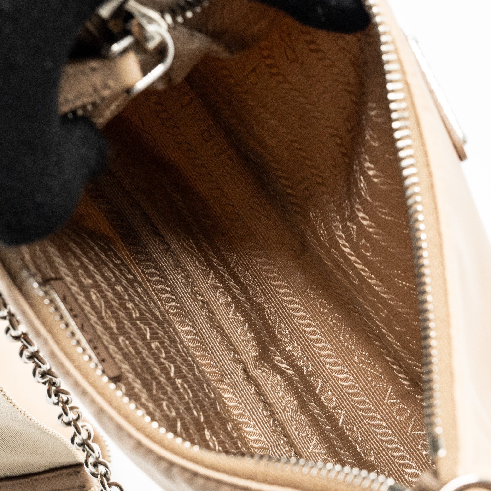 prada-reedition-2005-shoulder-bag-re-nylon-beige-shw