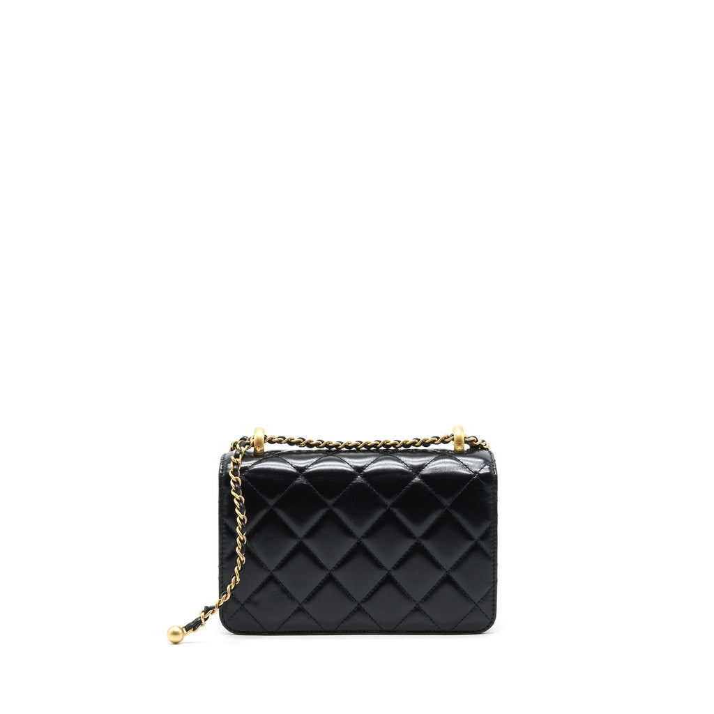 chanel-21a-gold-crush-flap-bag-calfskin-black-ghw