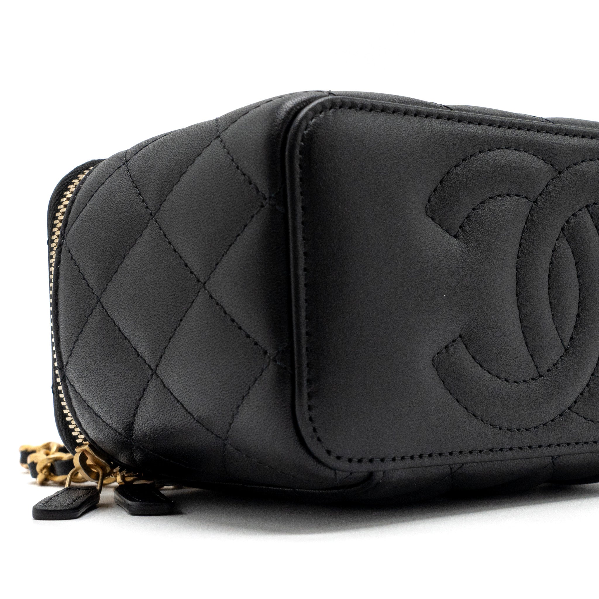 copy-of-chanel-detail-top-handle-long-vanity-with-chains-lambskin-black-ghwmicrochip