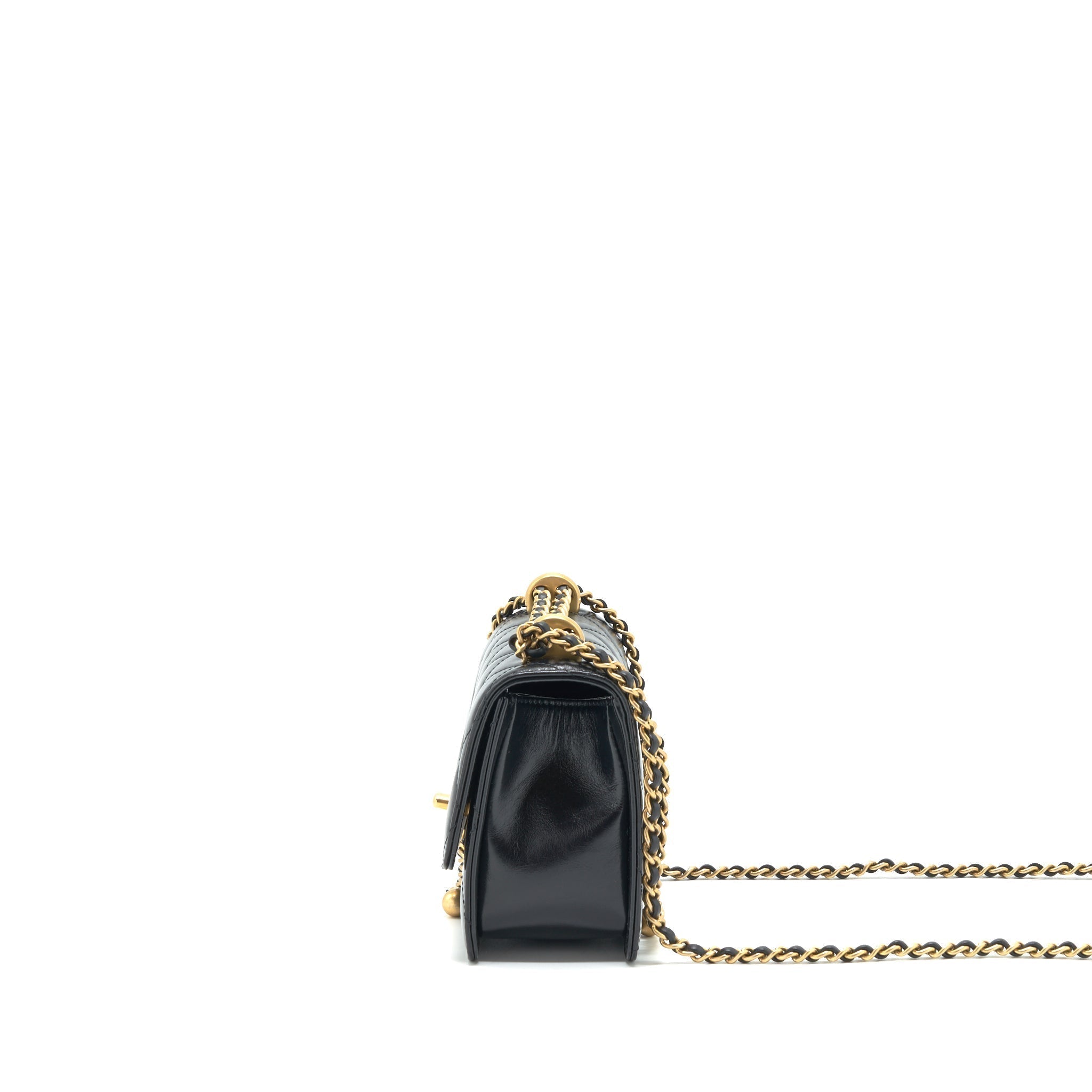 chanel-21a-gold-crush-flap-bag-calfskin-black-ghw