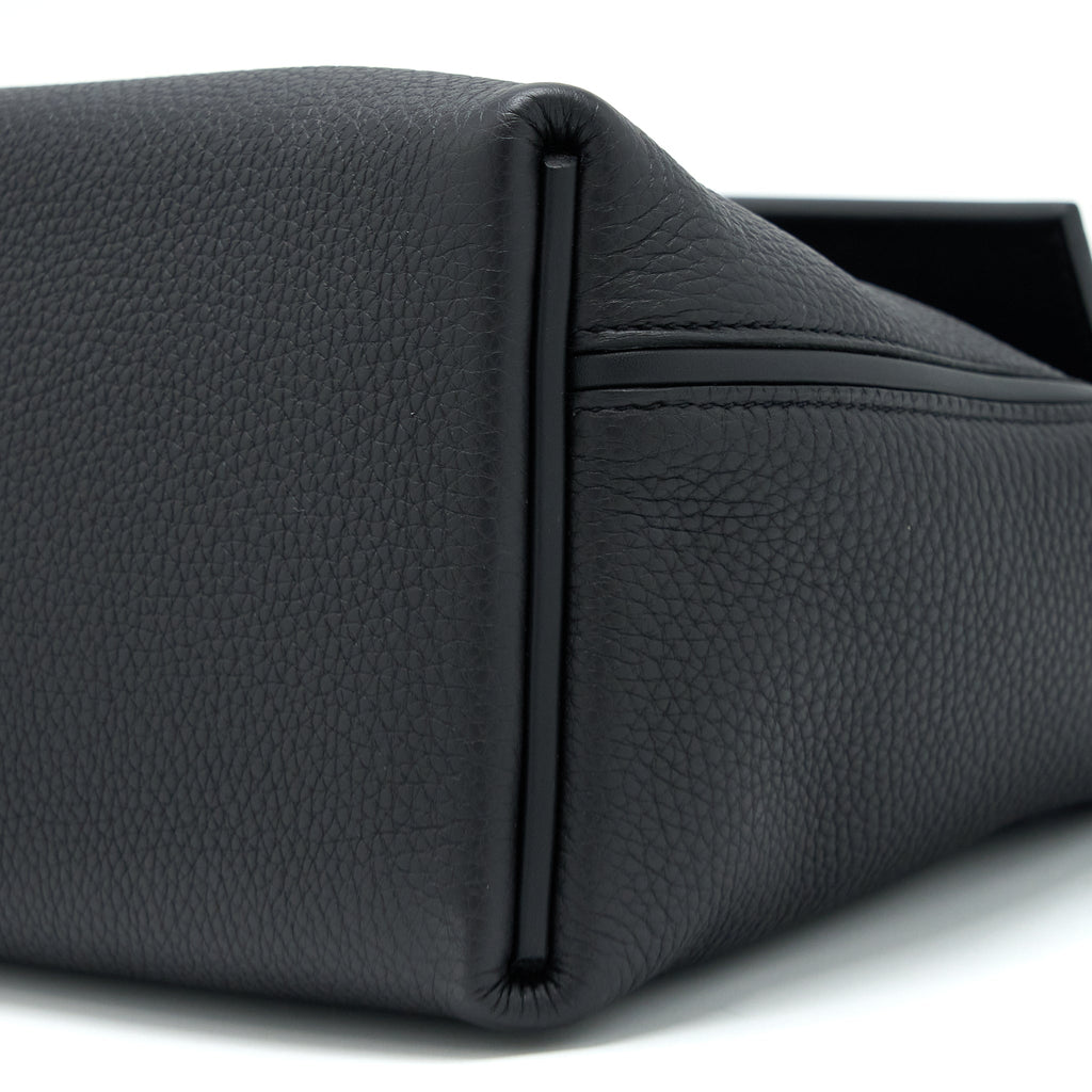 hermes-24-24-2424-29-bag-togo-swift-black-shw-stamp-z