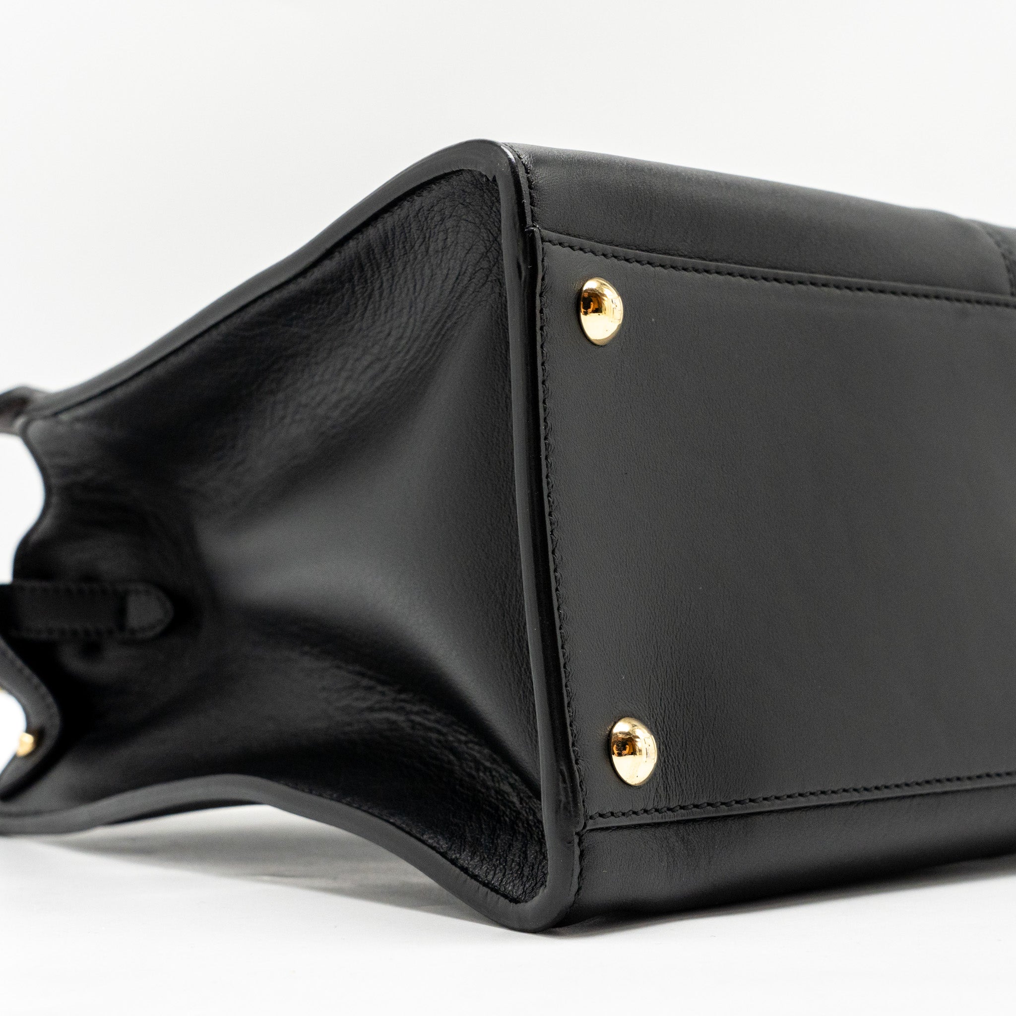 fendi-peekaboo-x-lite-medium-calfskin-black-ghw-with-flowerland-strap-copy-1