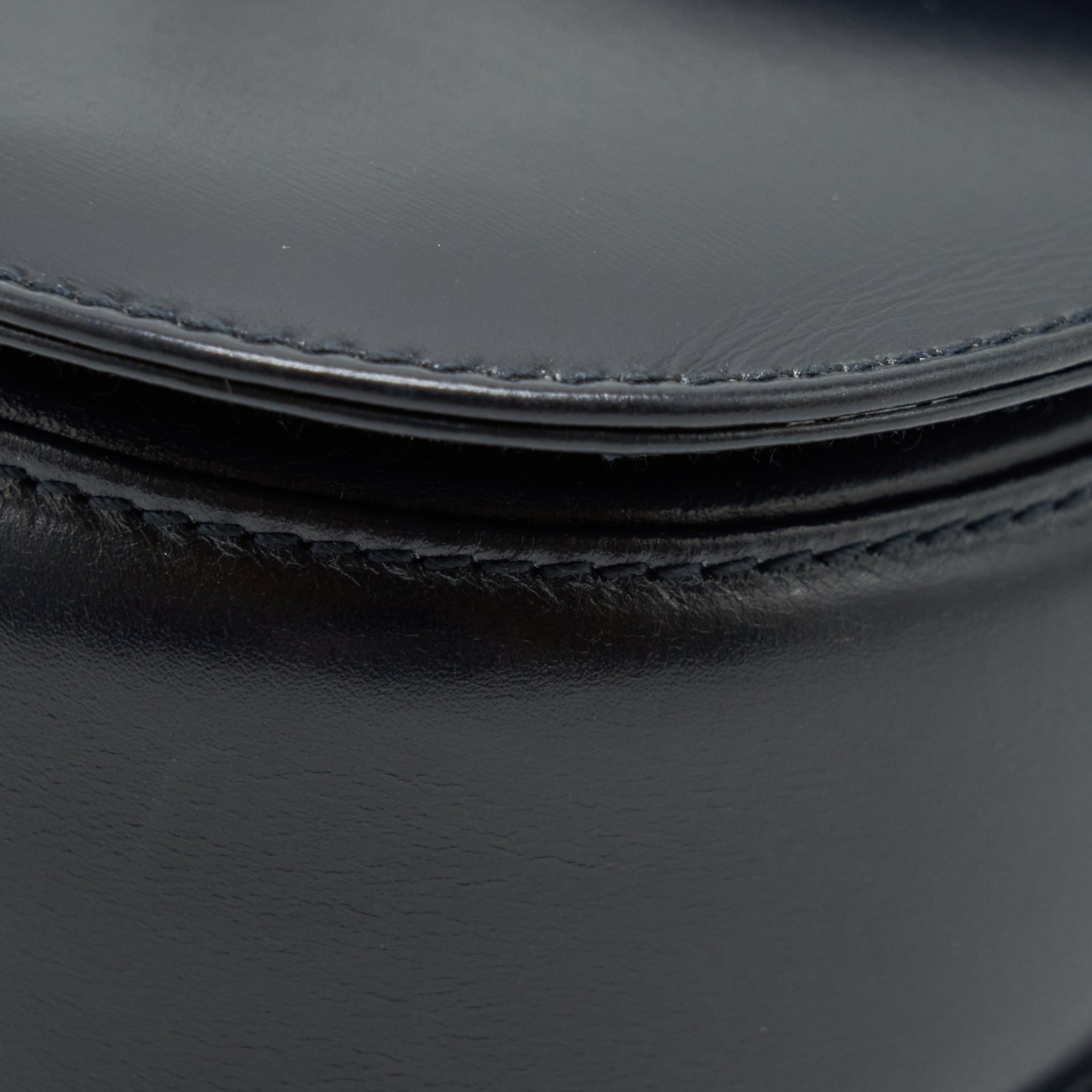 gucci-vintage-bamboo-small-top-handle-bag-black