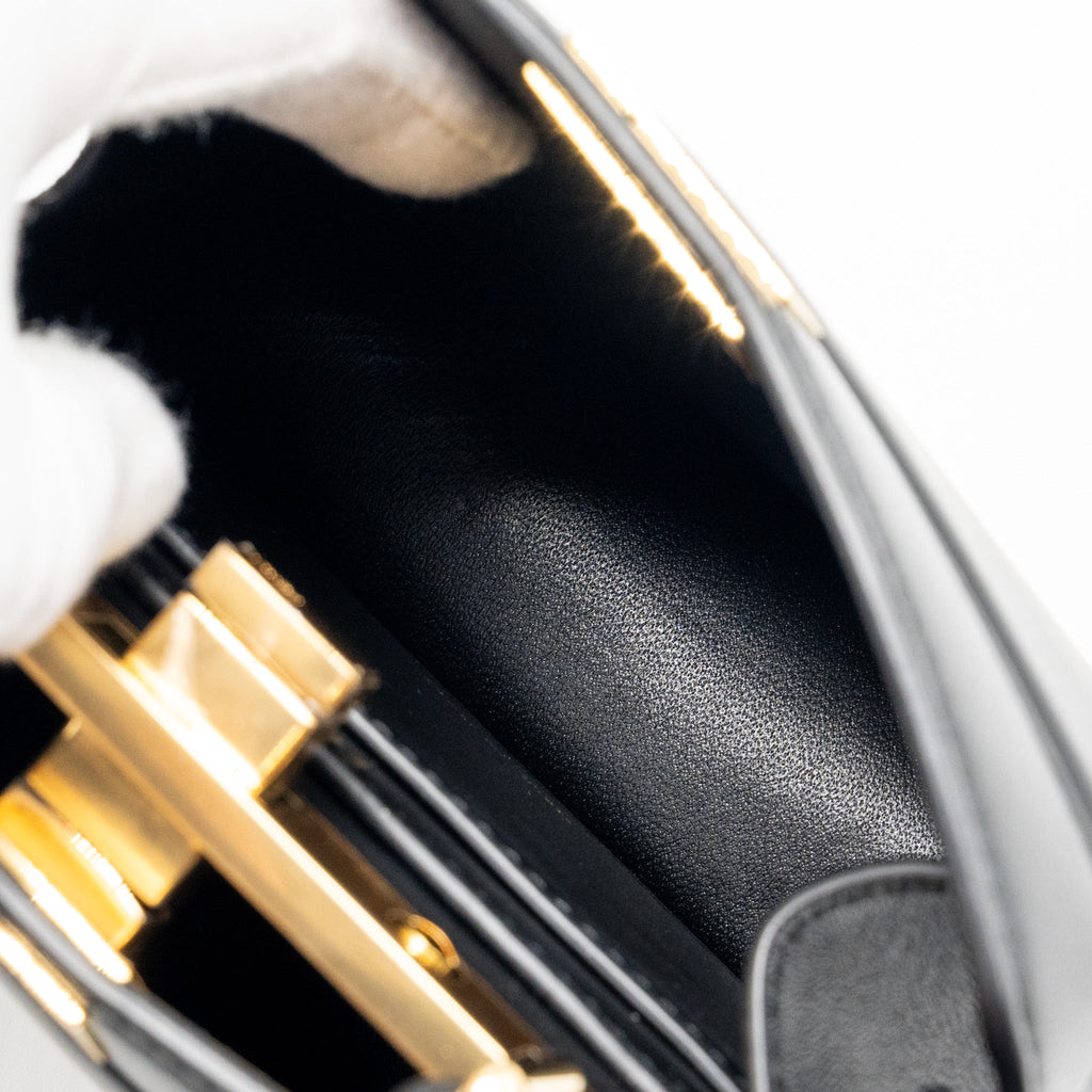 fendi-peekaboo-iseeu-petit-lambskin-black-ghw