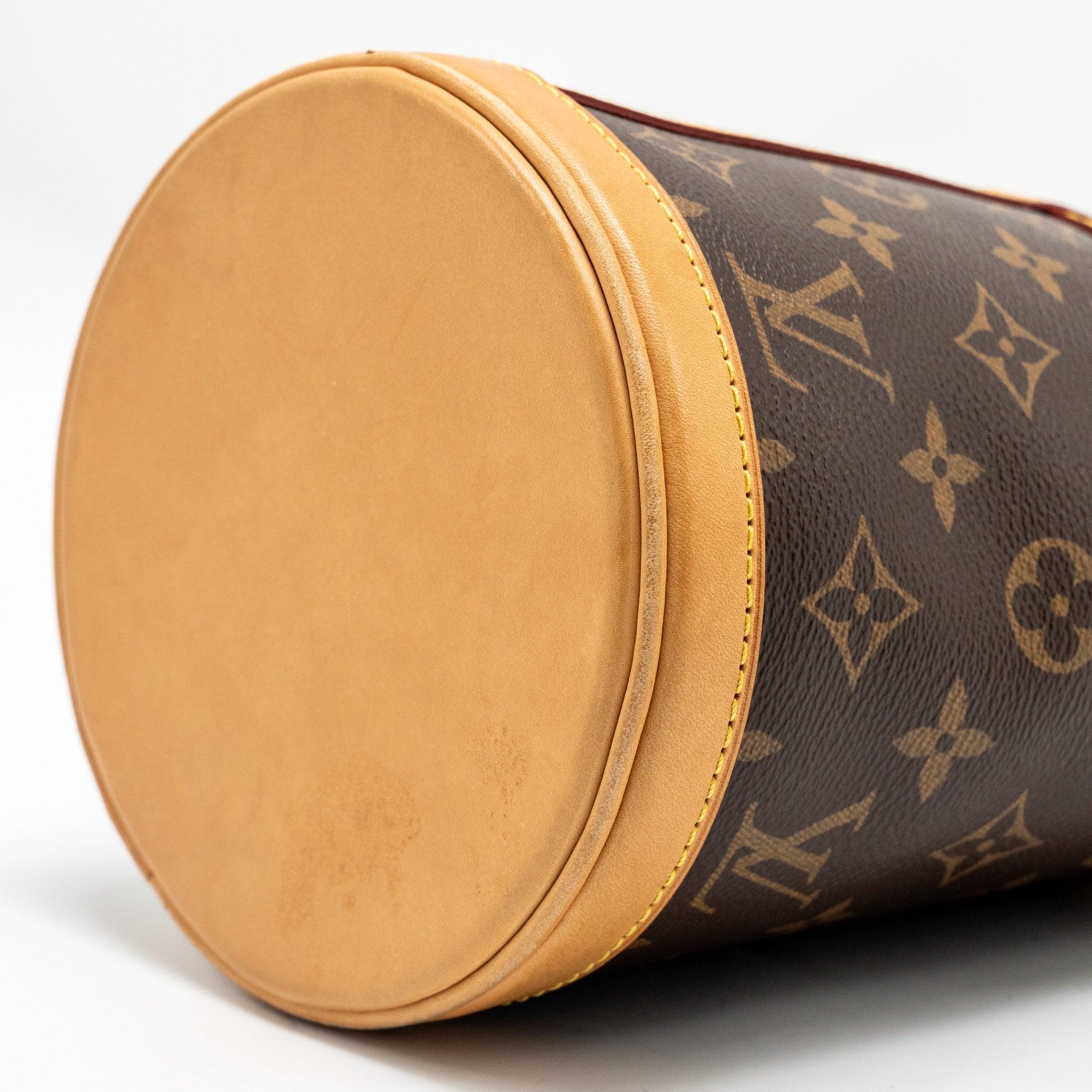 louis-vuitton-duffle-bag-monogram-canvas-2