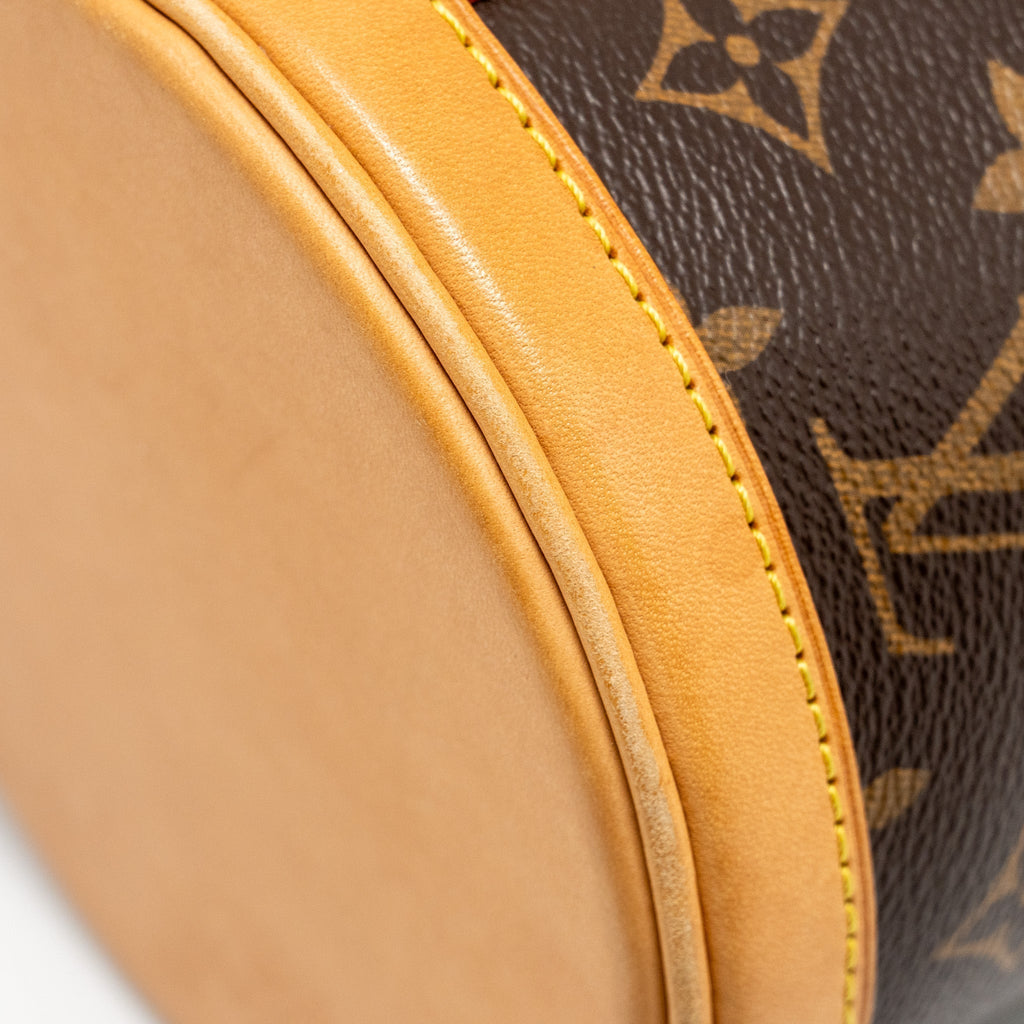 louis-vuitton-duffle-bag-monogram-canvas-2