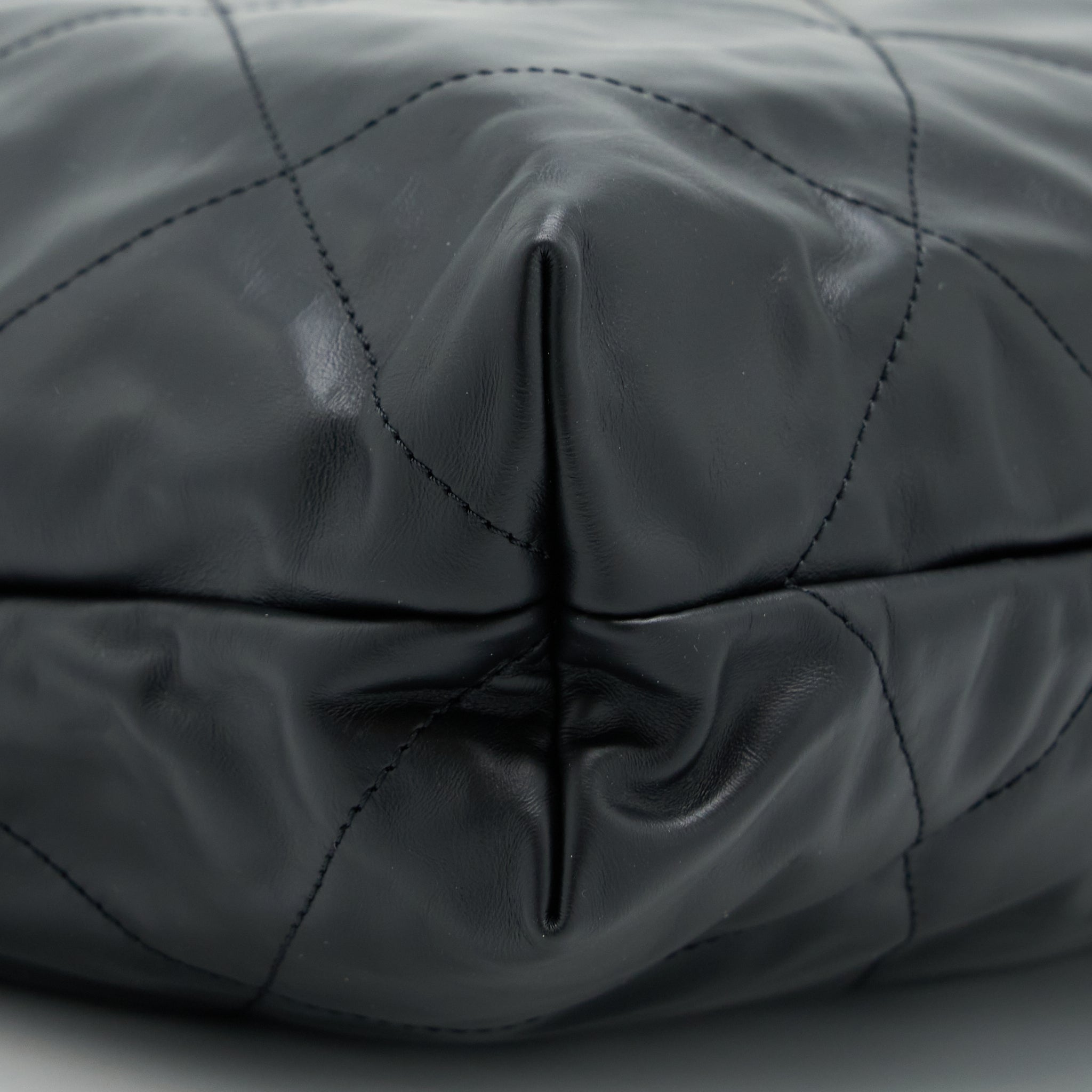 chanel-22-bag-medium-shiny-calfskin-black-ghw-microchip-1