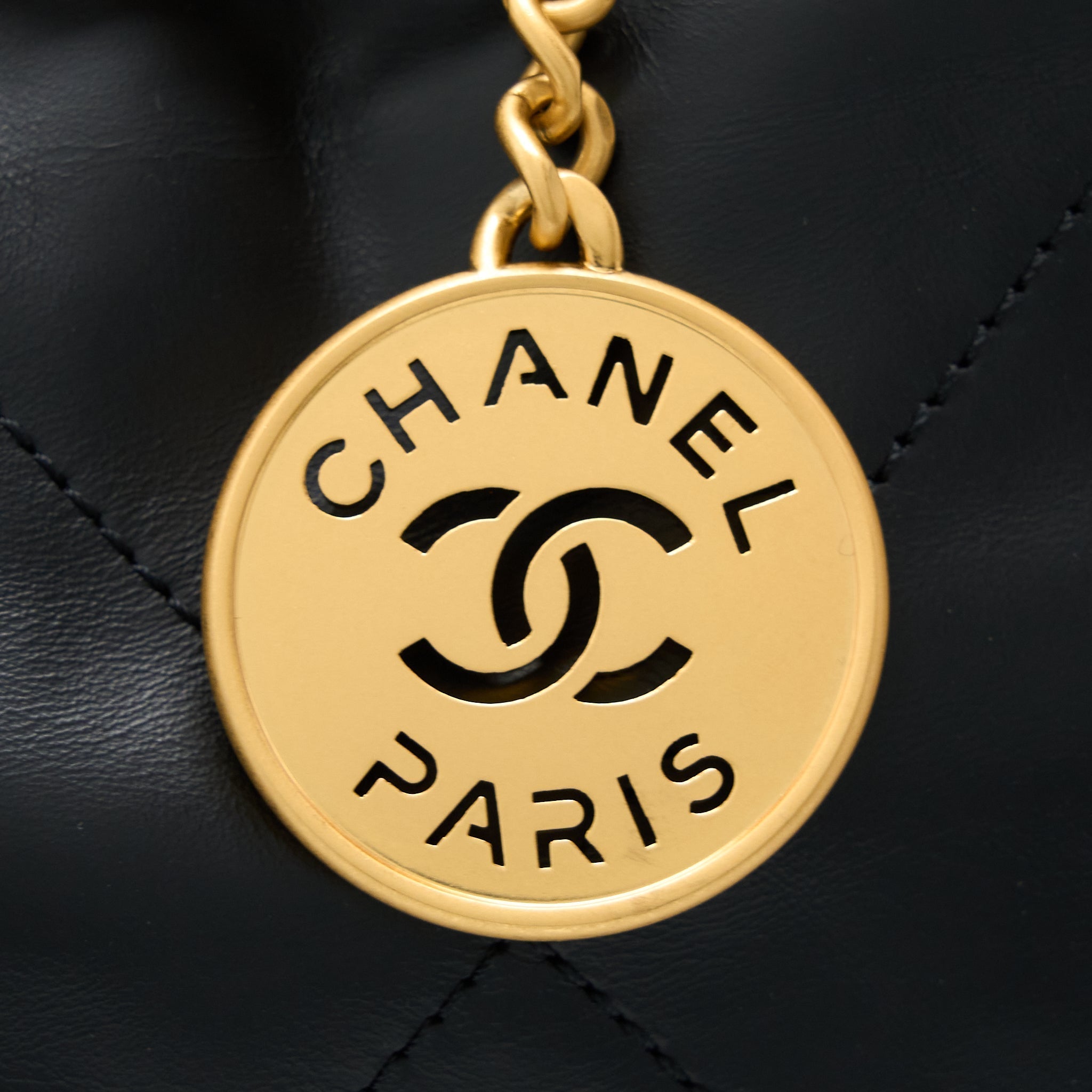 chanel-22-bag-medium-shiny-calfskin-black-ghw-microchip-1