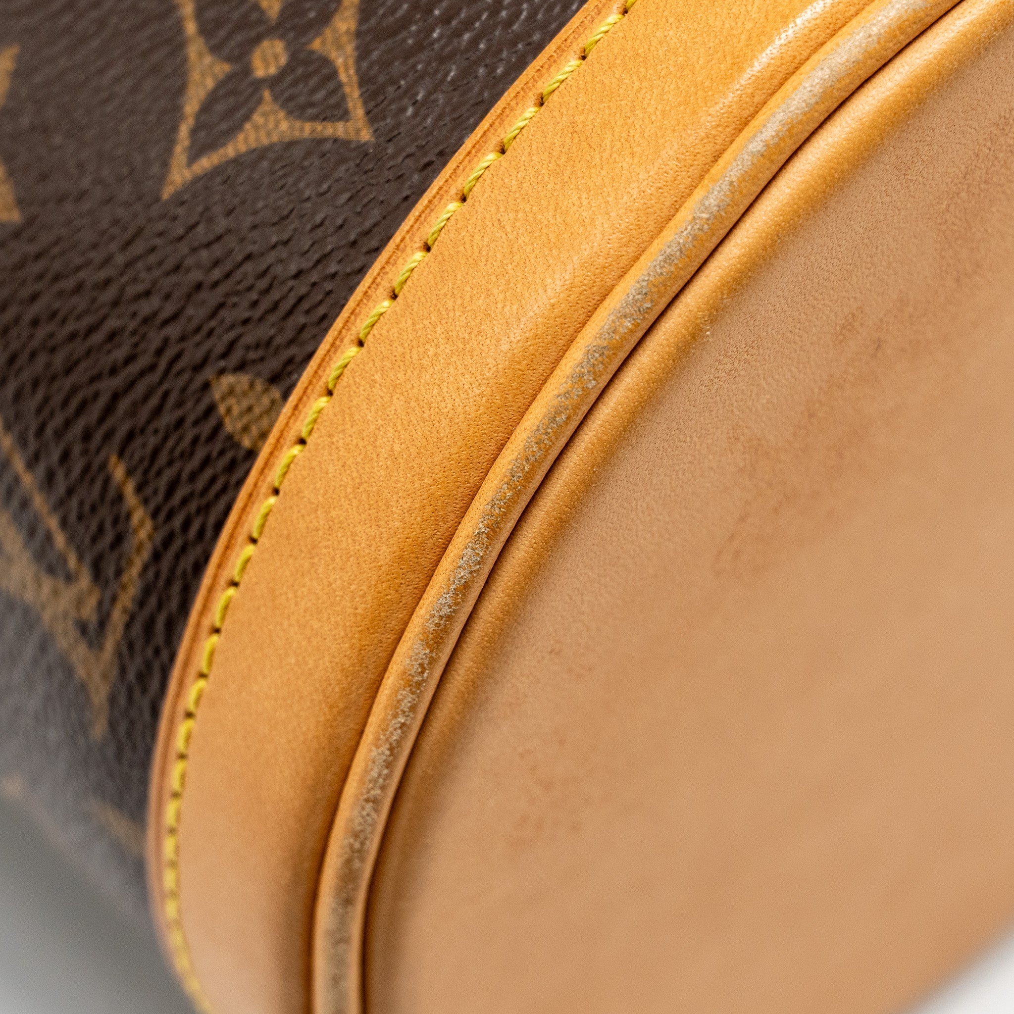 louis-vuitton-duffle-bag-monogram-canvas-2