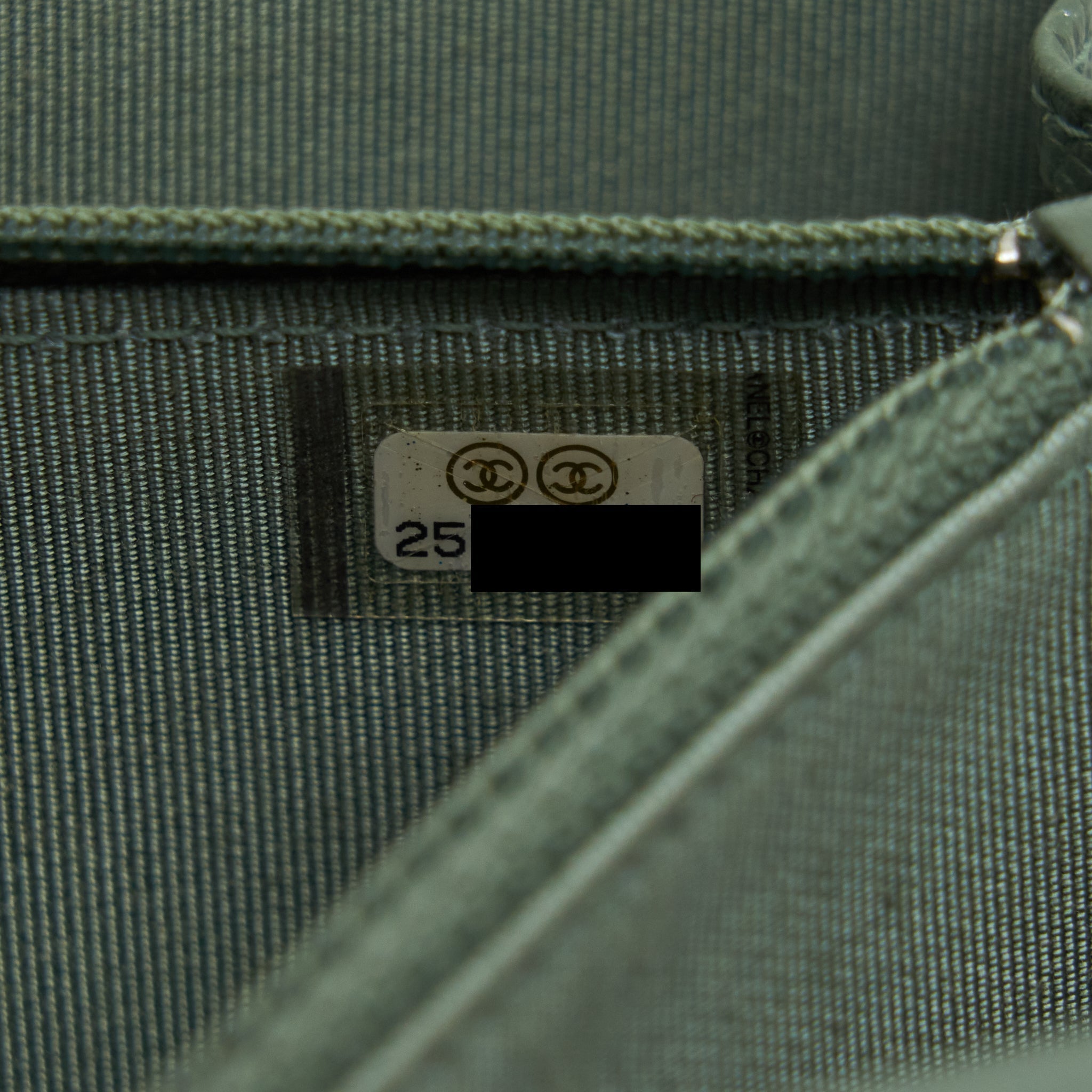 chanel-wallet-on-chain-square-caviar-green-ghw
