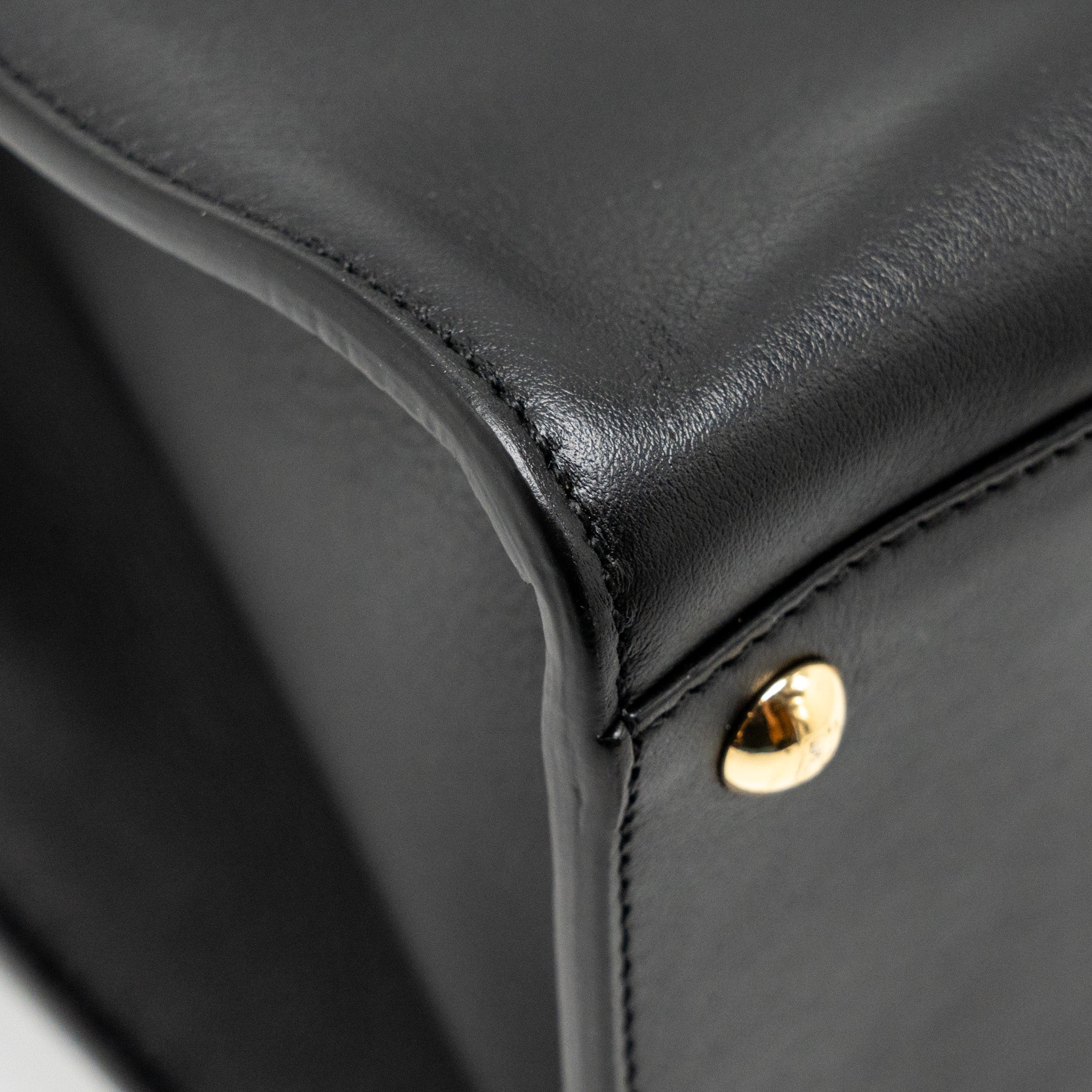 fendi-peekaboo-x-lite-medium-calfskin-black-ghw-with-flowerland-strap-copy-1