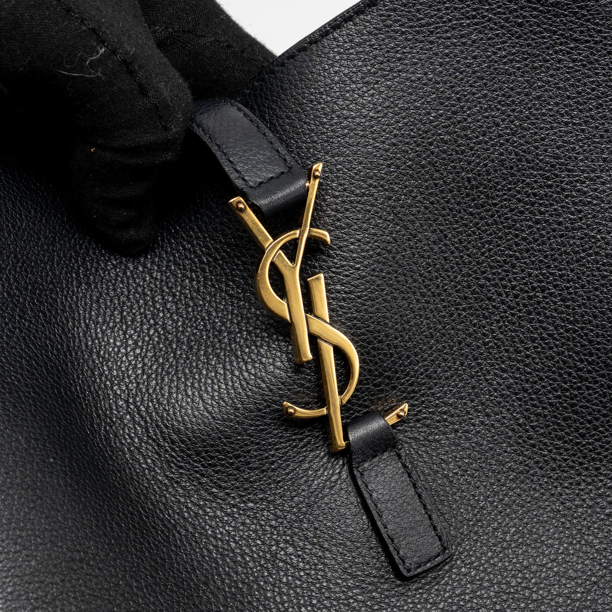 saint-laurent-le-5-a-7-soft-small-bag-calfskin-black-ghw