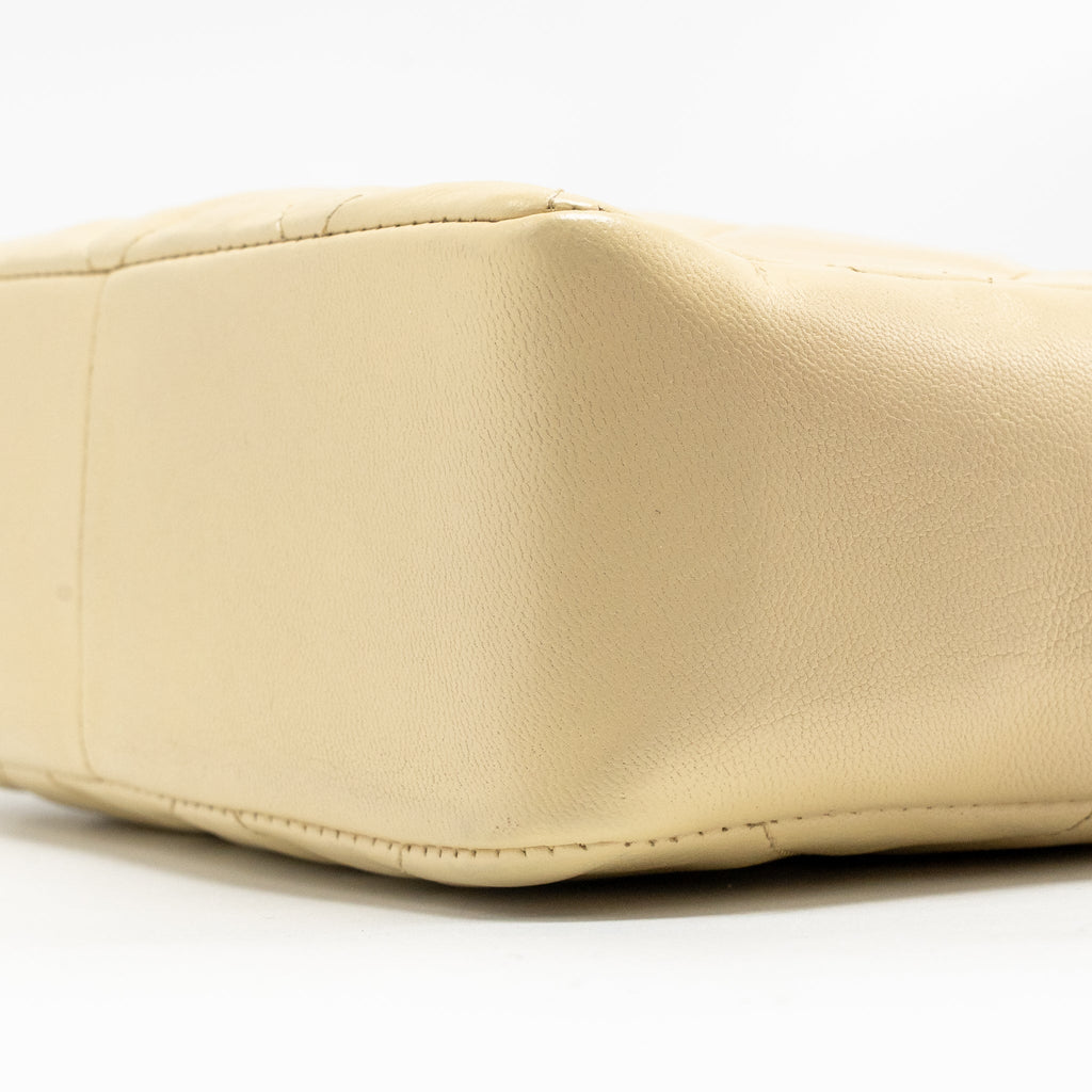 chanel-vintage-quilted-envelope-flap-bag-lambskin-beige-black-ghw