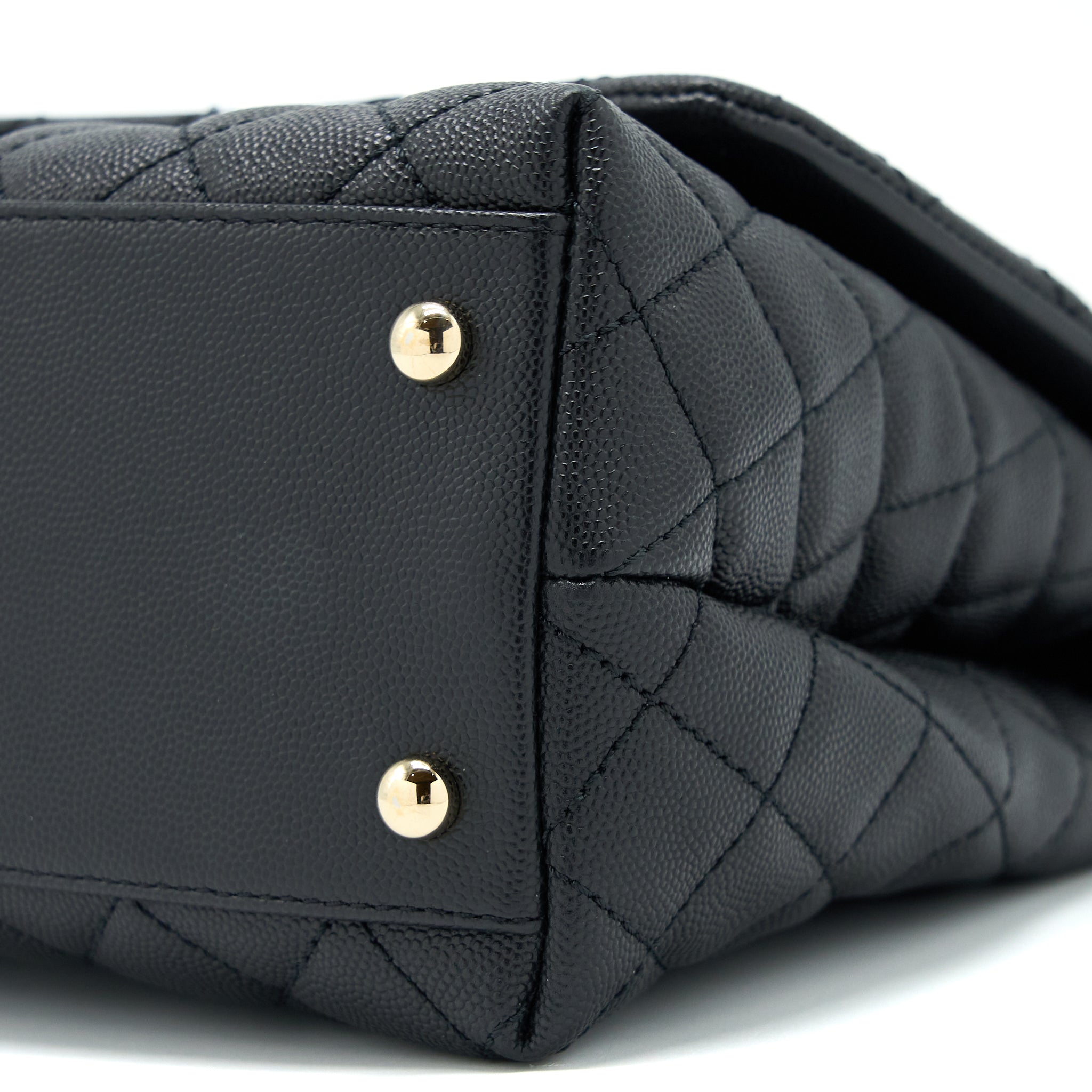 chanel-medium-coco-handle-caviar-black-lghw-1