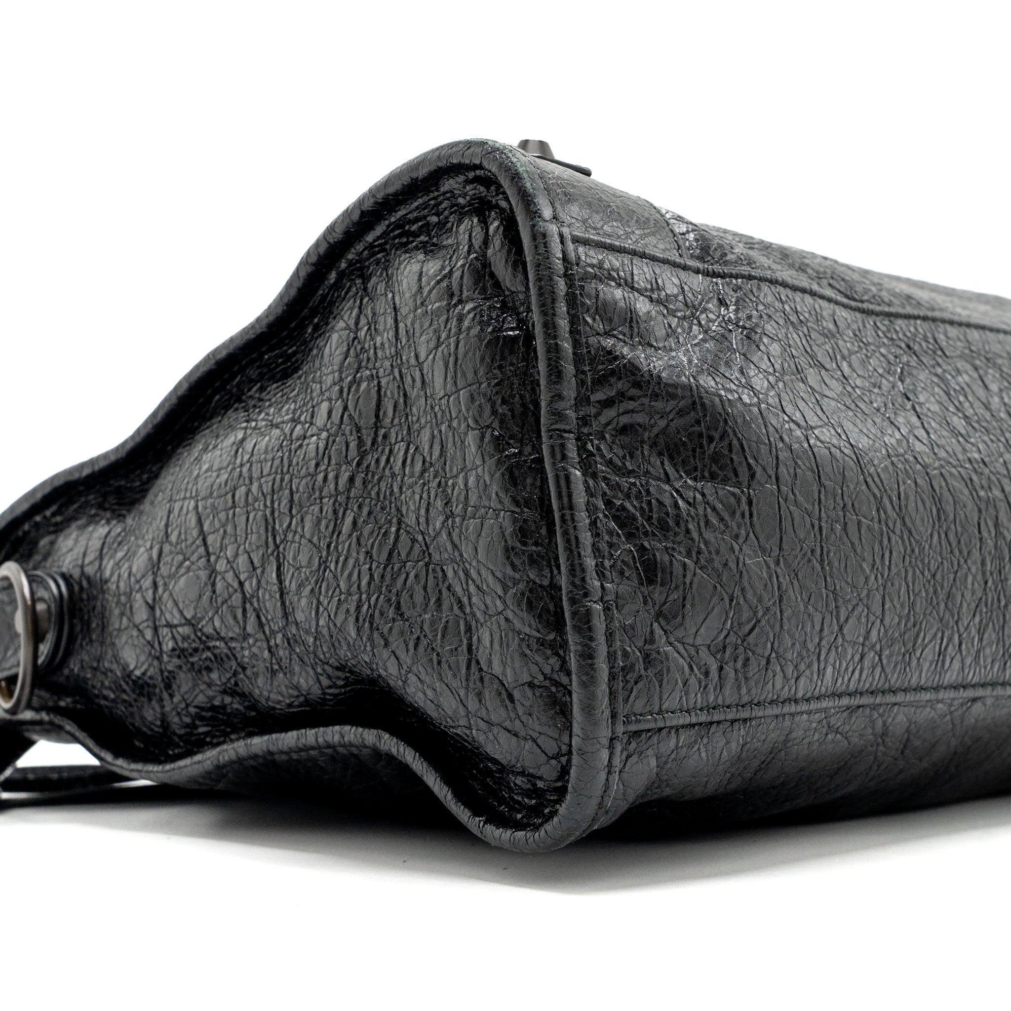 balenciaga-city-bag-calfskin-black-ruthenium-hardware