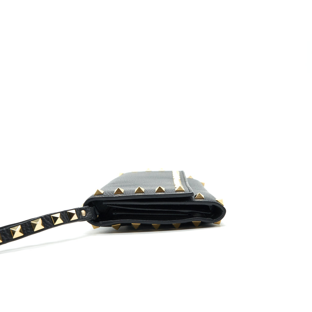 valentino-rockstud-long-wallet-black
