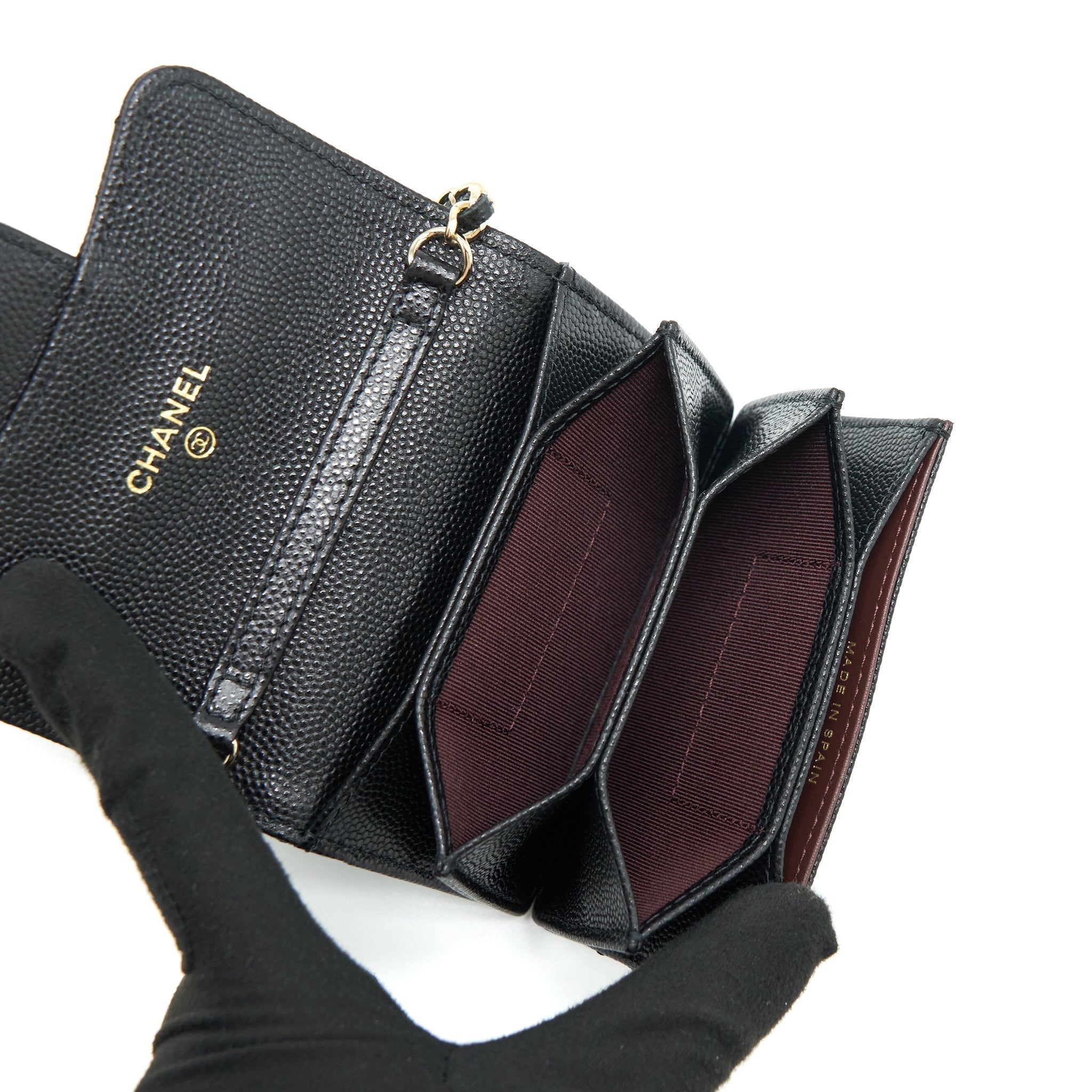 chanel-card-holder-on-chain-caviar-black-lghw