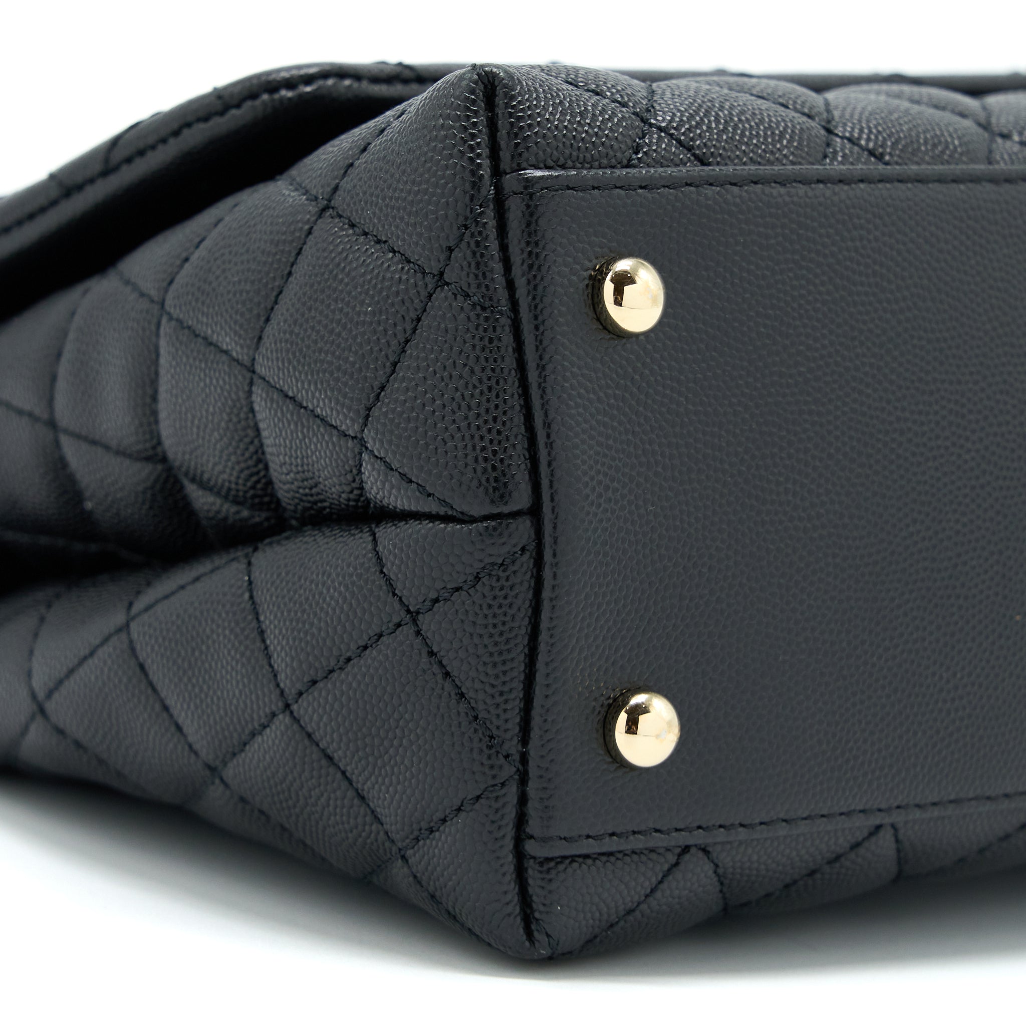 chanel-medium-coco-handle-caviar-black-lghw-1