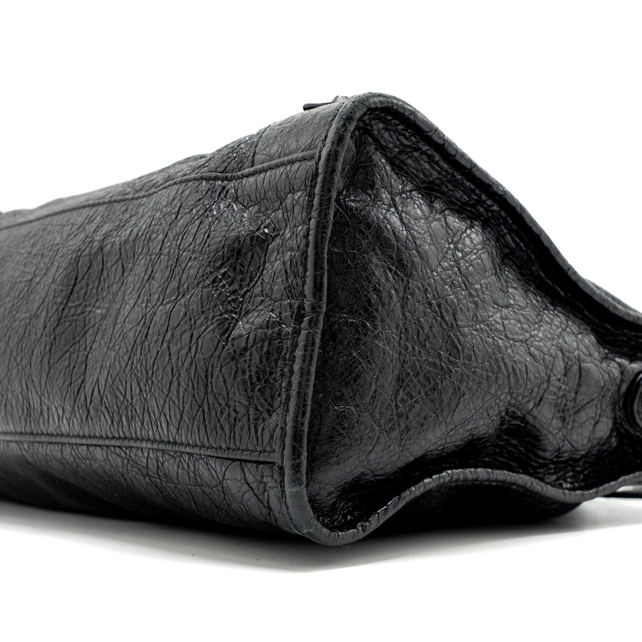 balenciaga-city-bag-calfskin-black-ruthenium-hardware