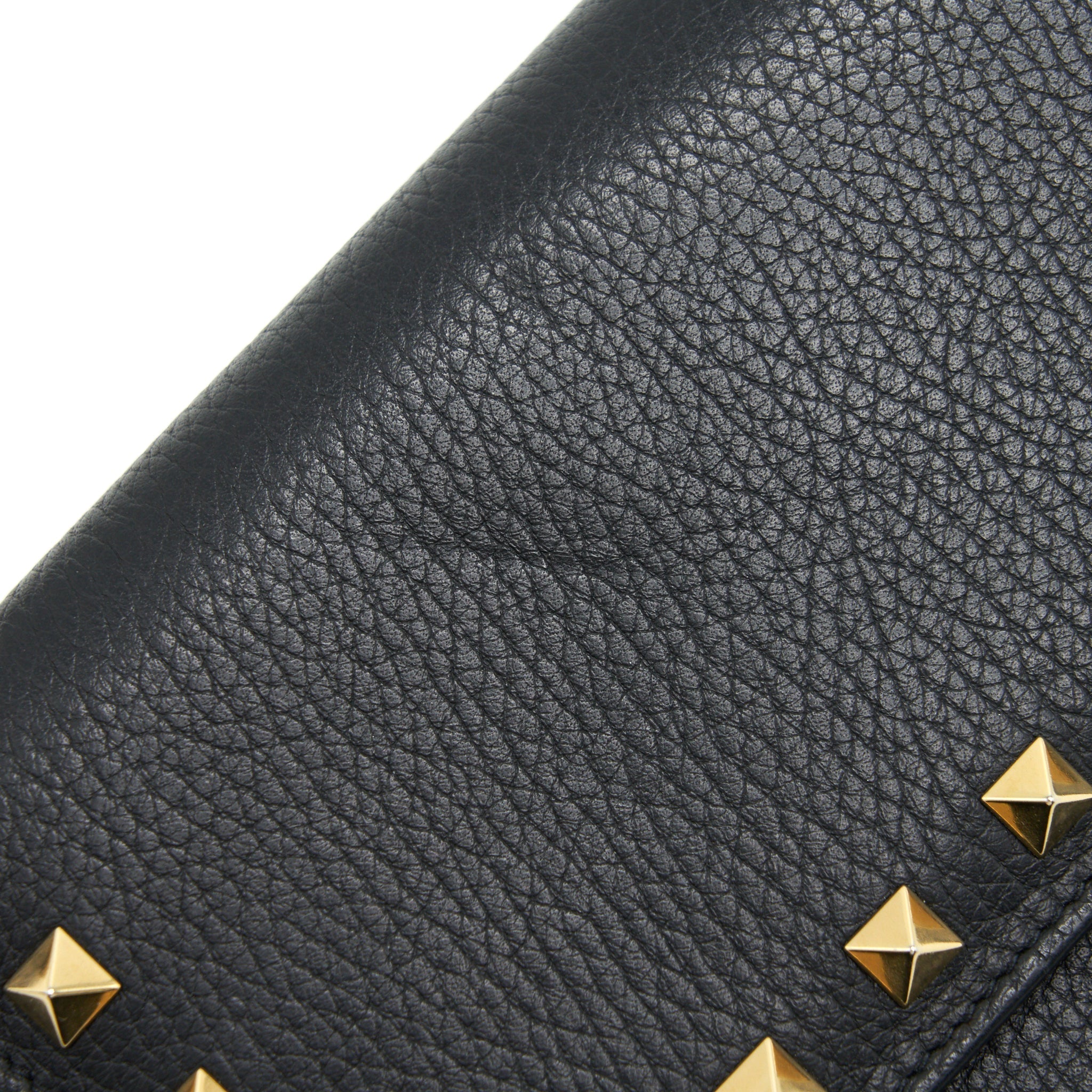 valentino-rockstud-long-wallet-black
