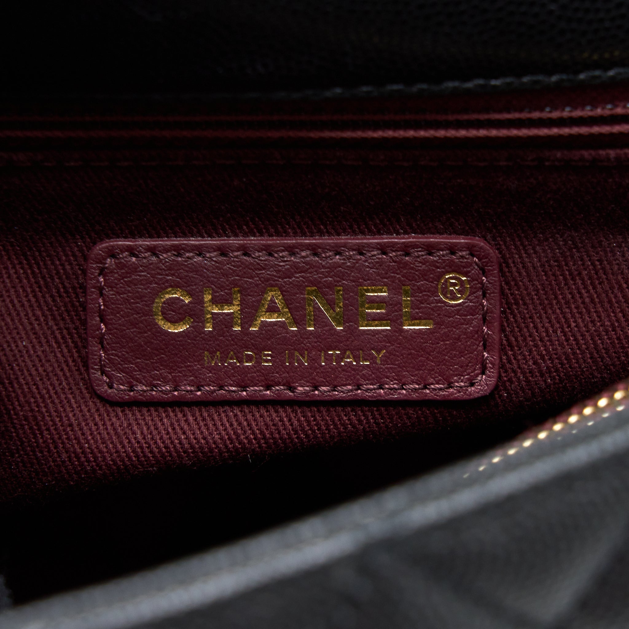 chanel-medium-coco-handle-caviar-black-lghw-1